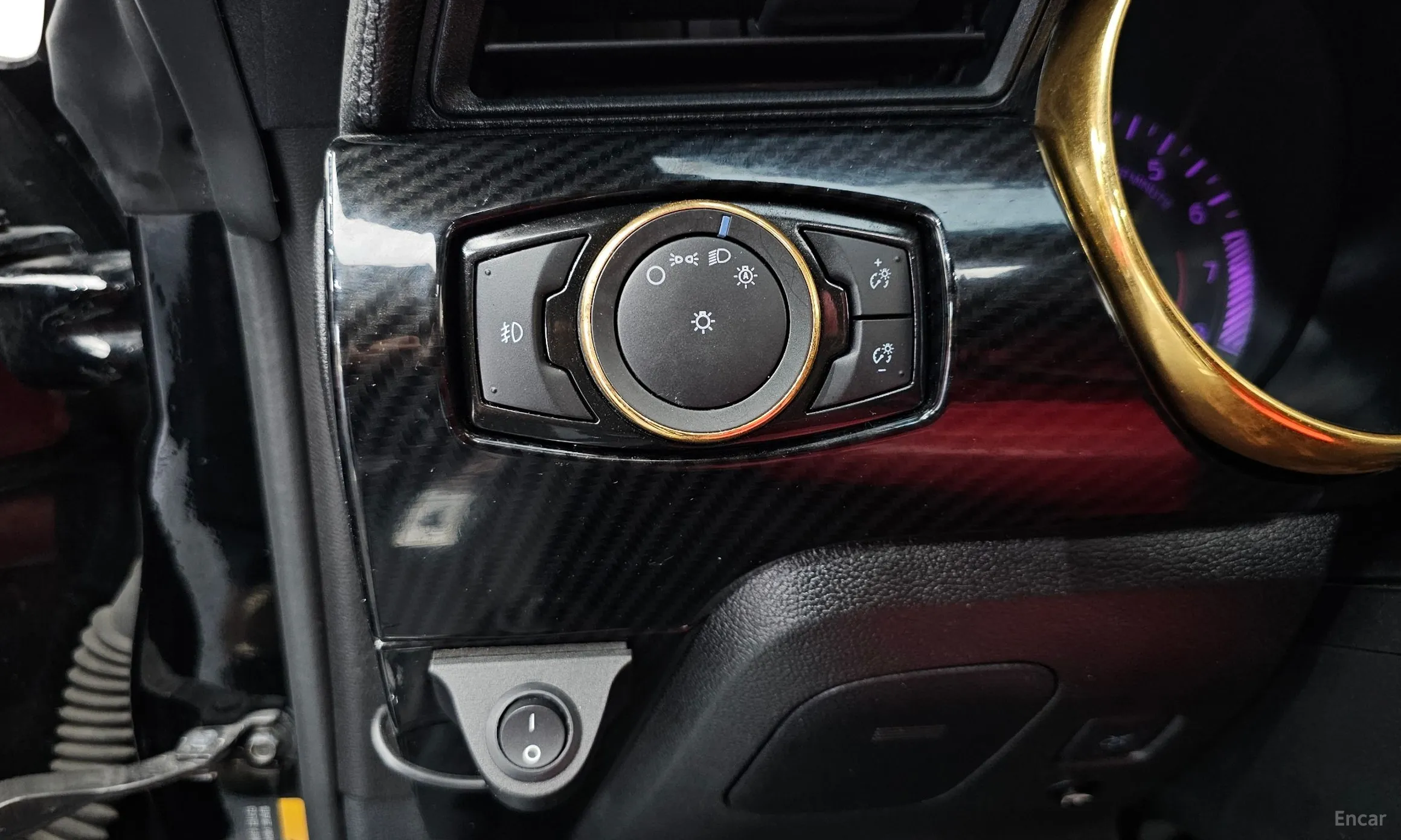 Ford Mustang превью 17