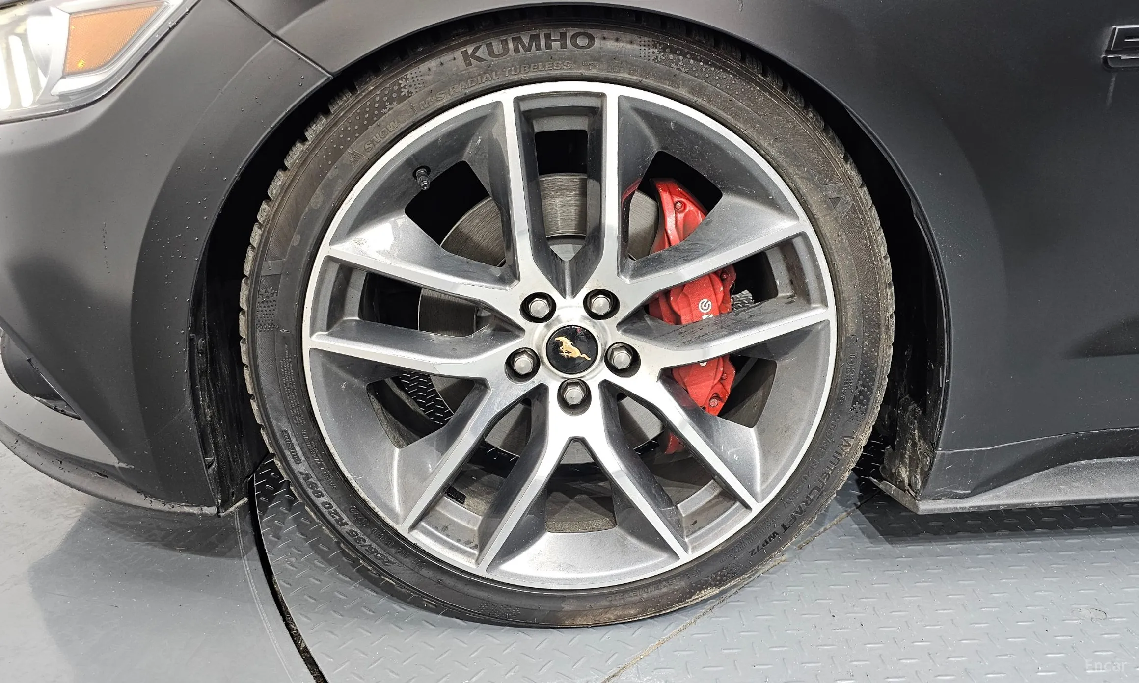 Ford Mustang превью 5