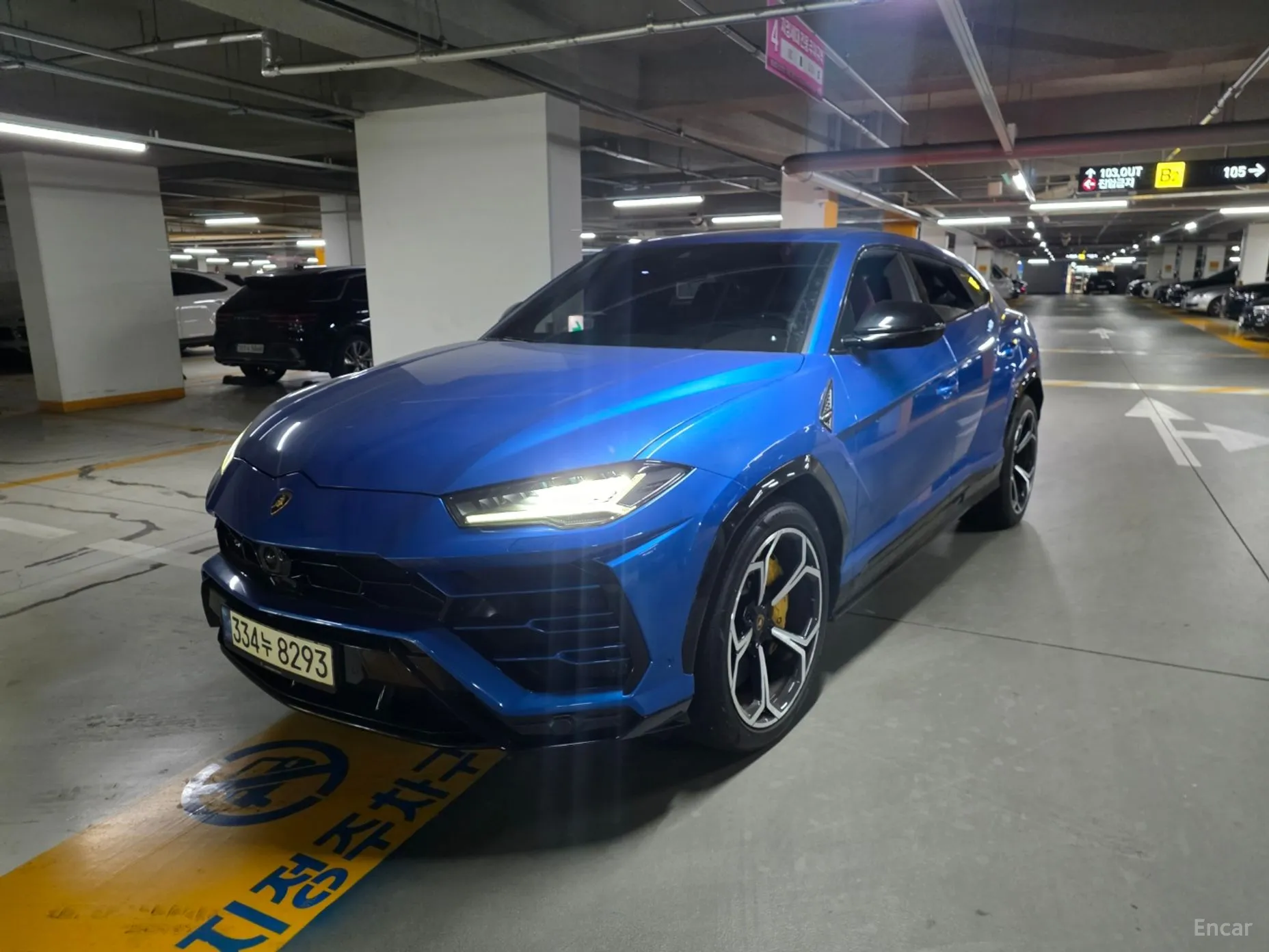 Lamborghini Urus превью 3