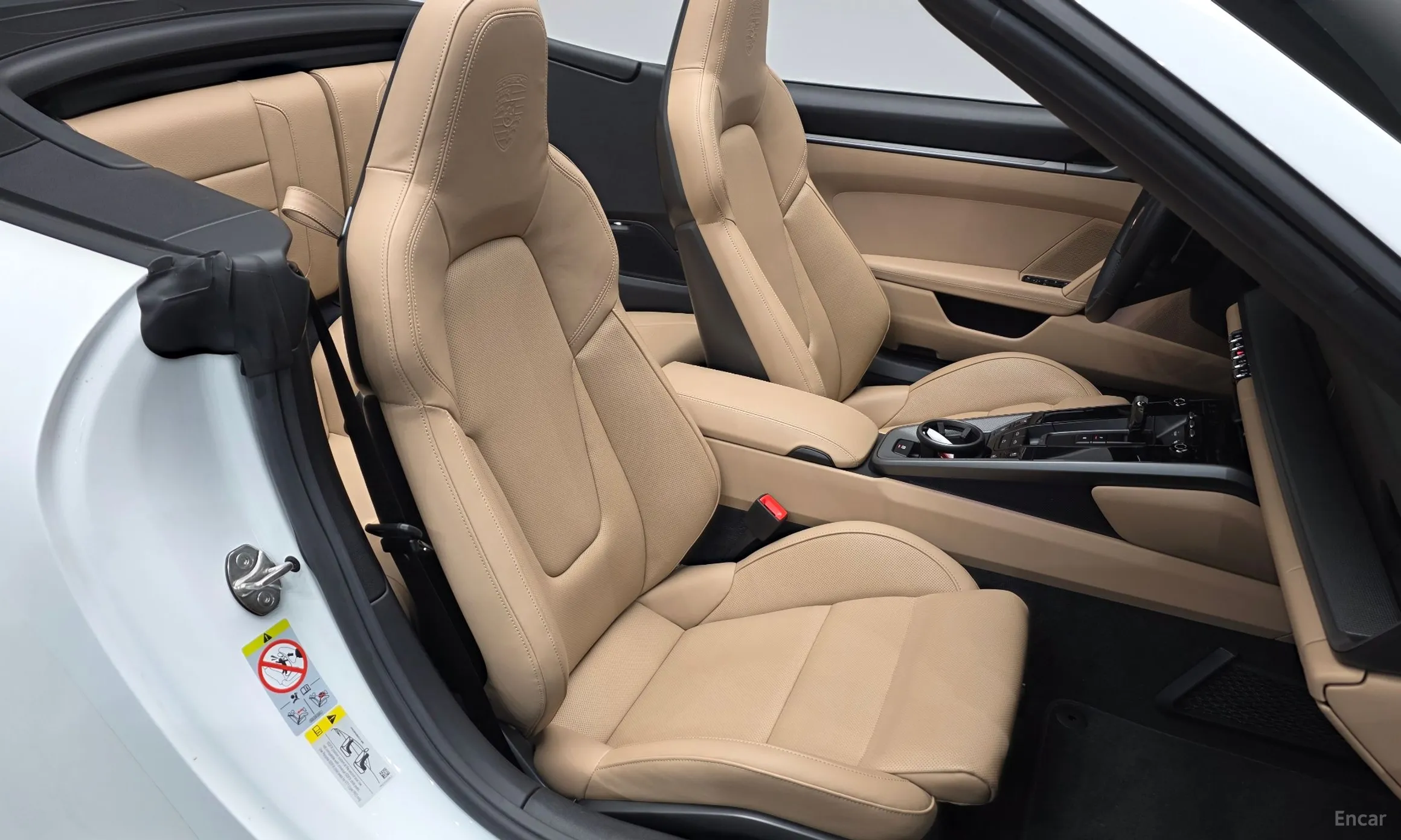 Porsche 911 (992) превью 11