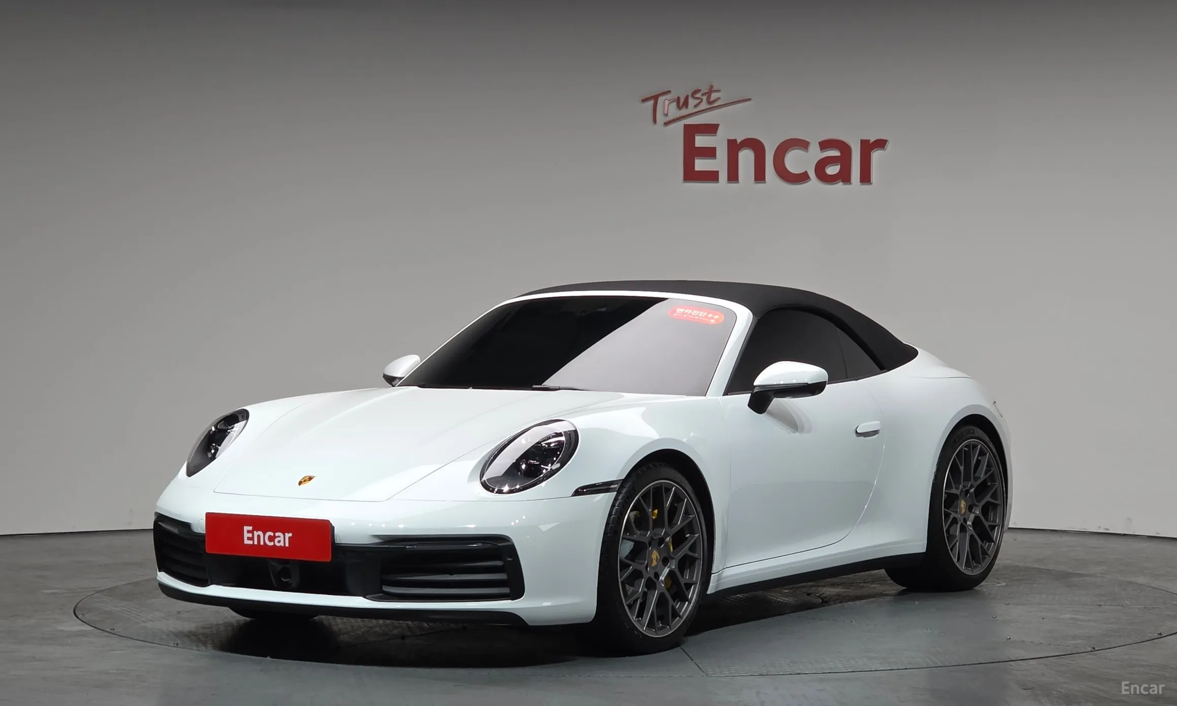 Porsche 911 (992) превью 20