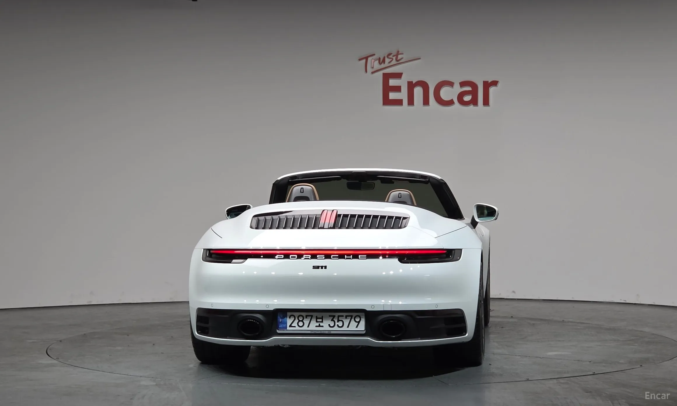 Porsche 911 (992) превью 4