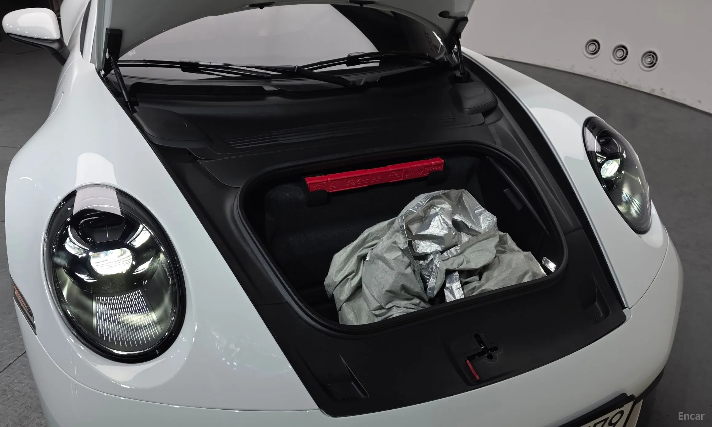 Porsche 911 (992) превью 6