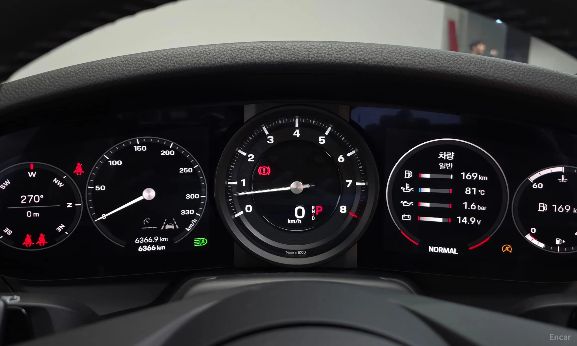 Porsche 911 (992) превью 8