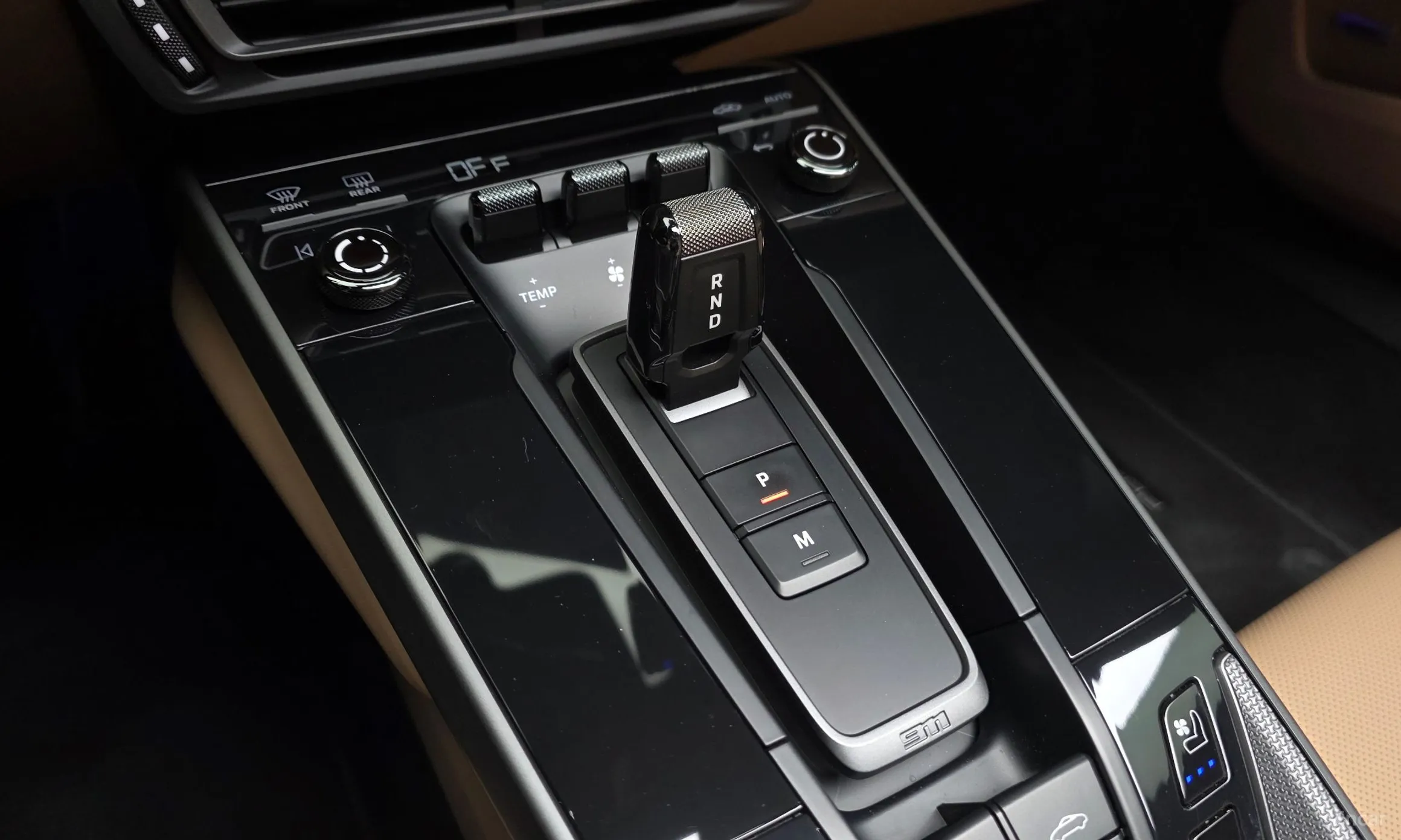 Porsche 911 (992) превью 9