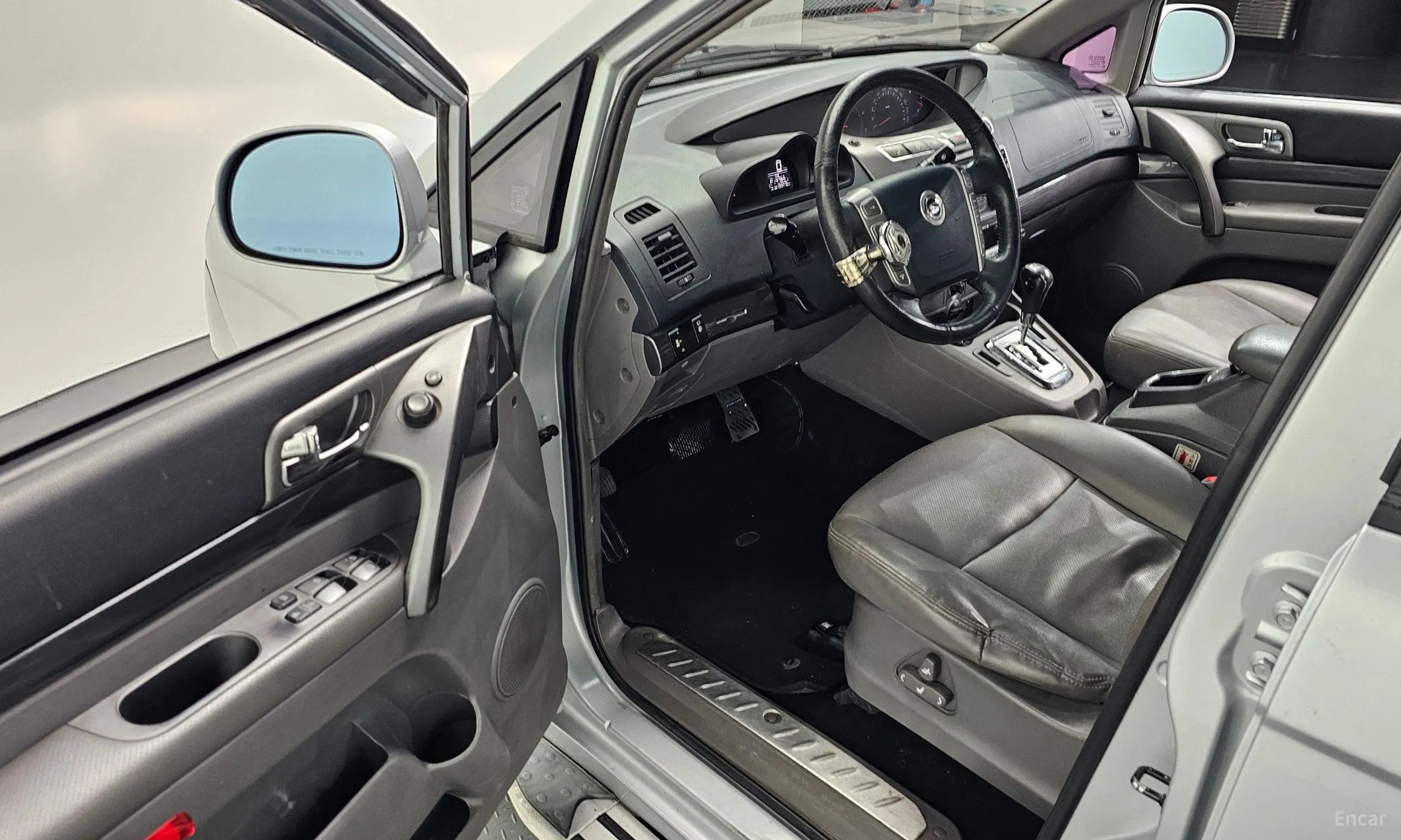 KG Mobility (SsangYong) Korando Turismo превью 11