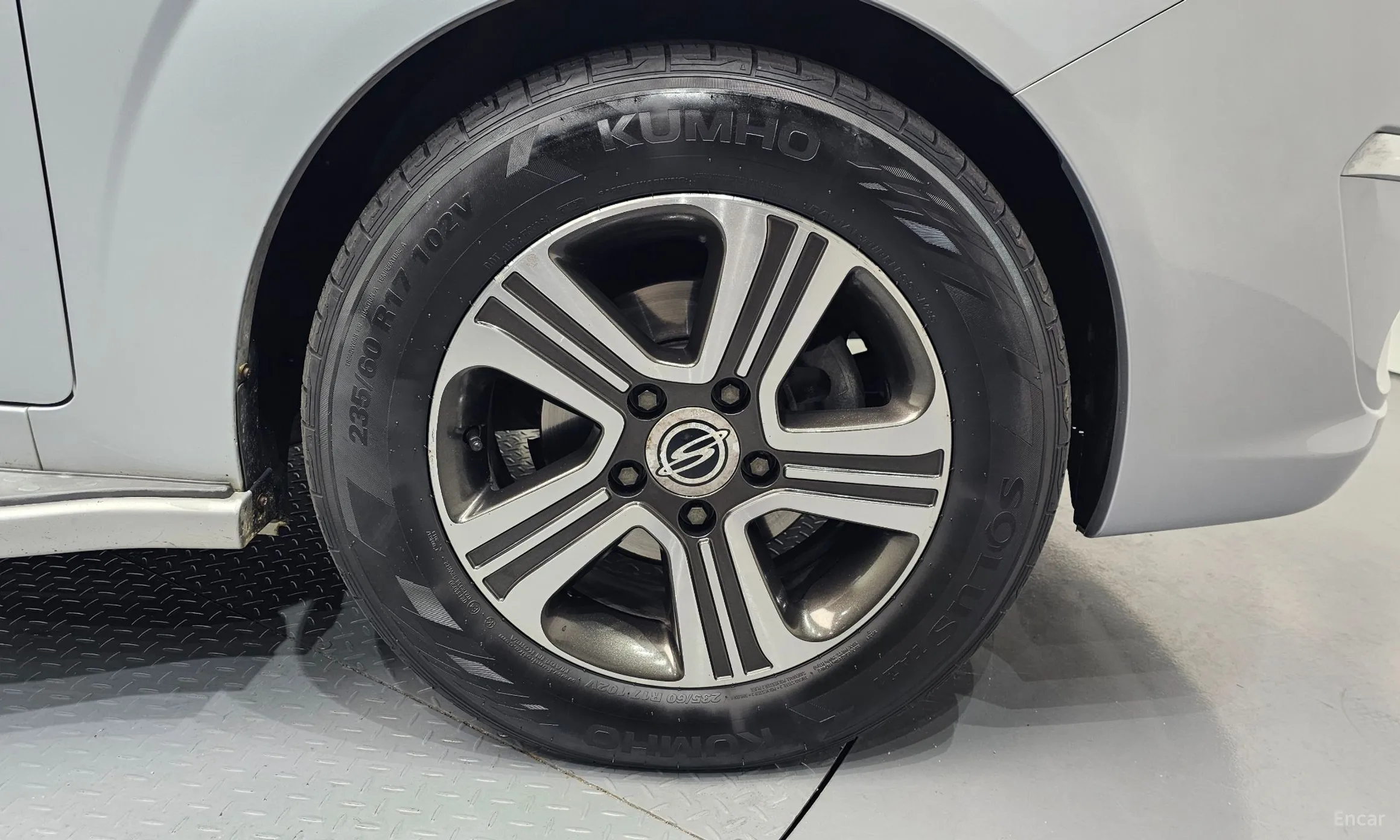 KG Mobility (SsangYong) Korando Turismo превью 5