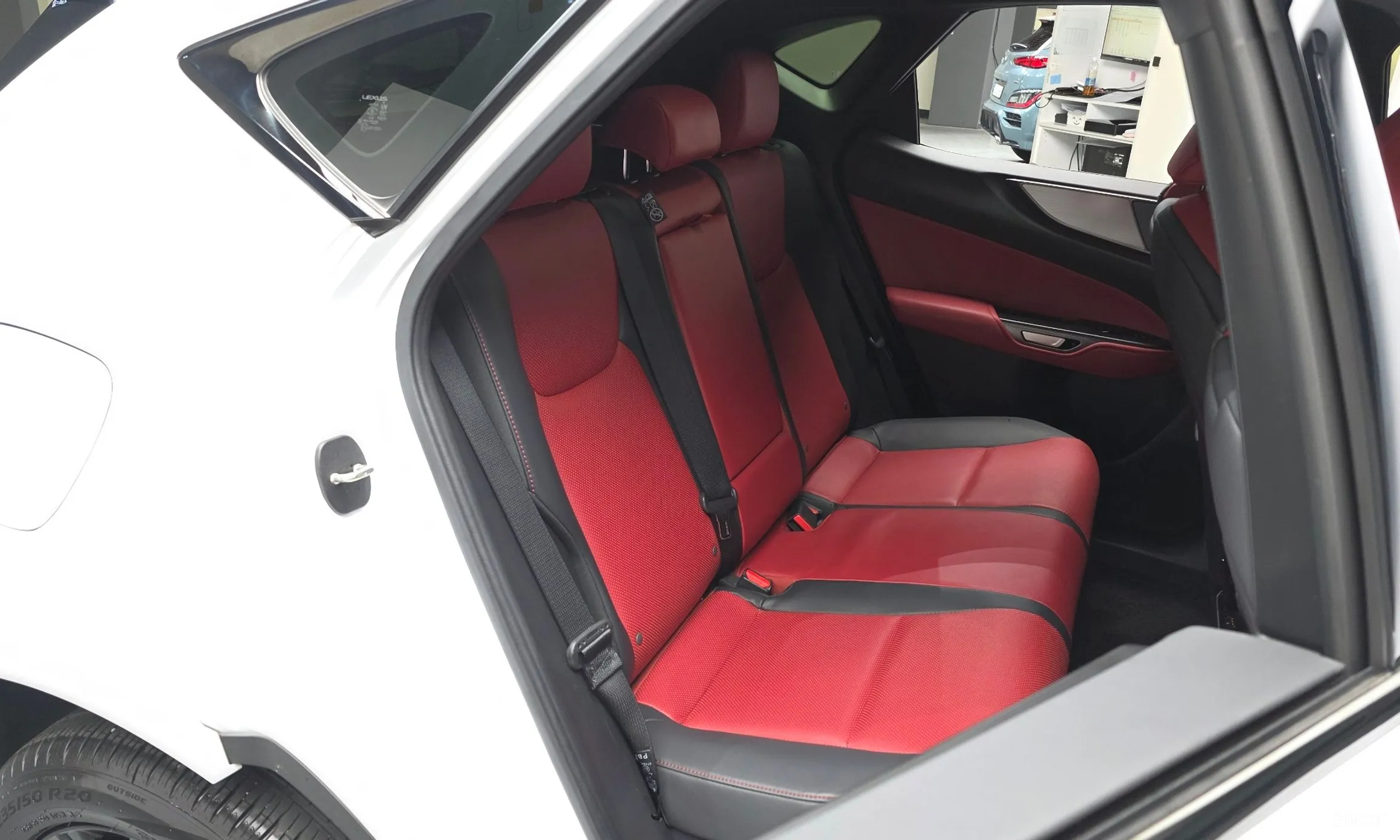 Lexus NX450h + 2nd Gen превью 11