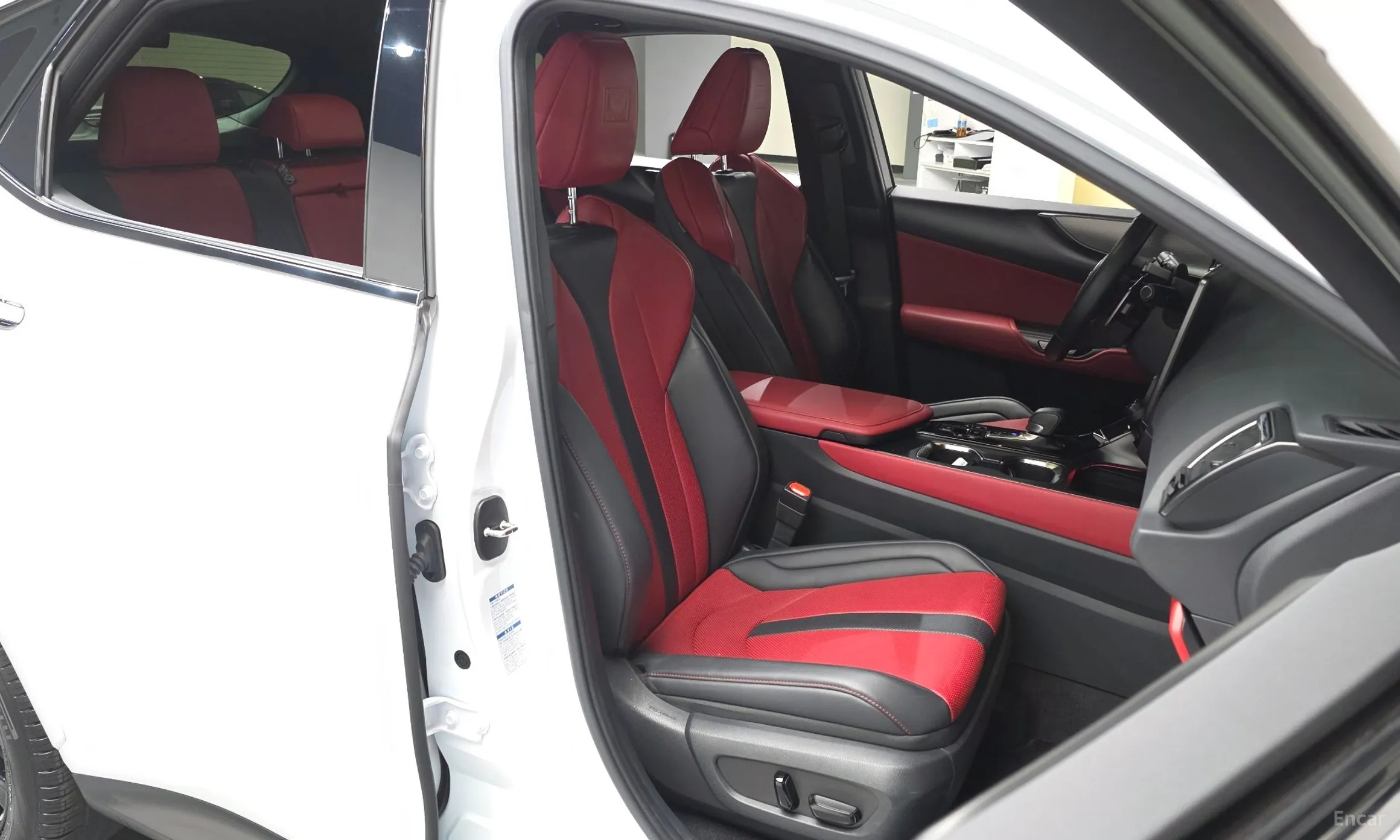Lexus NX450h + 2nd Gen превью 12