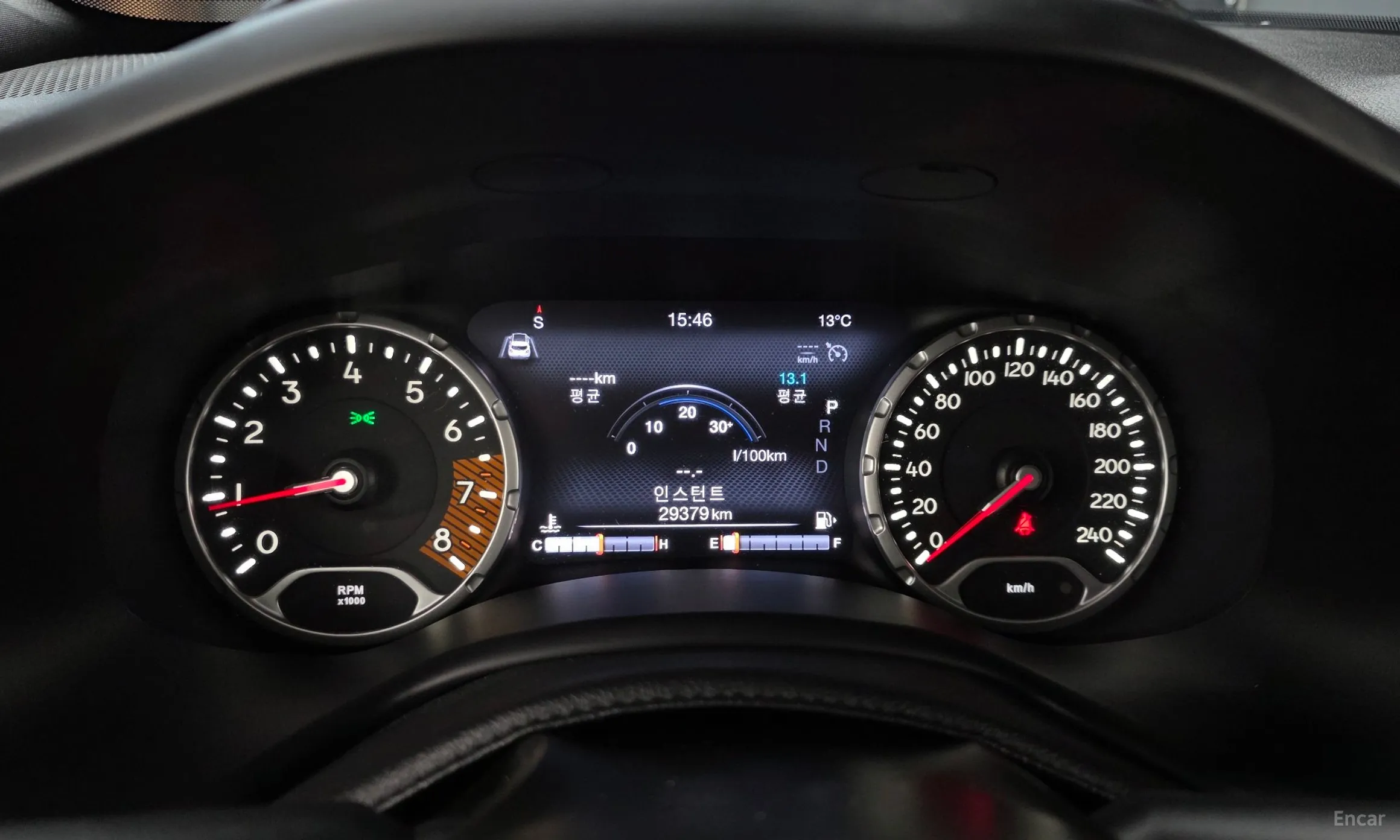 Jeep Renegade превью 8