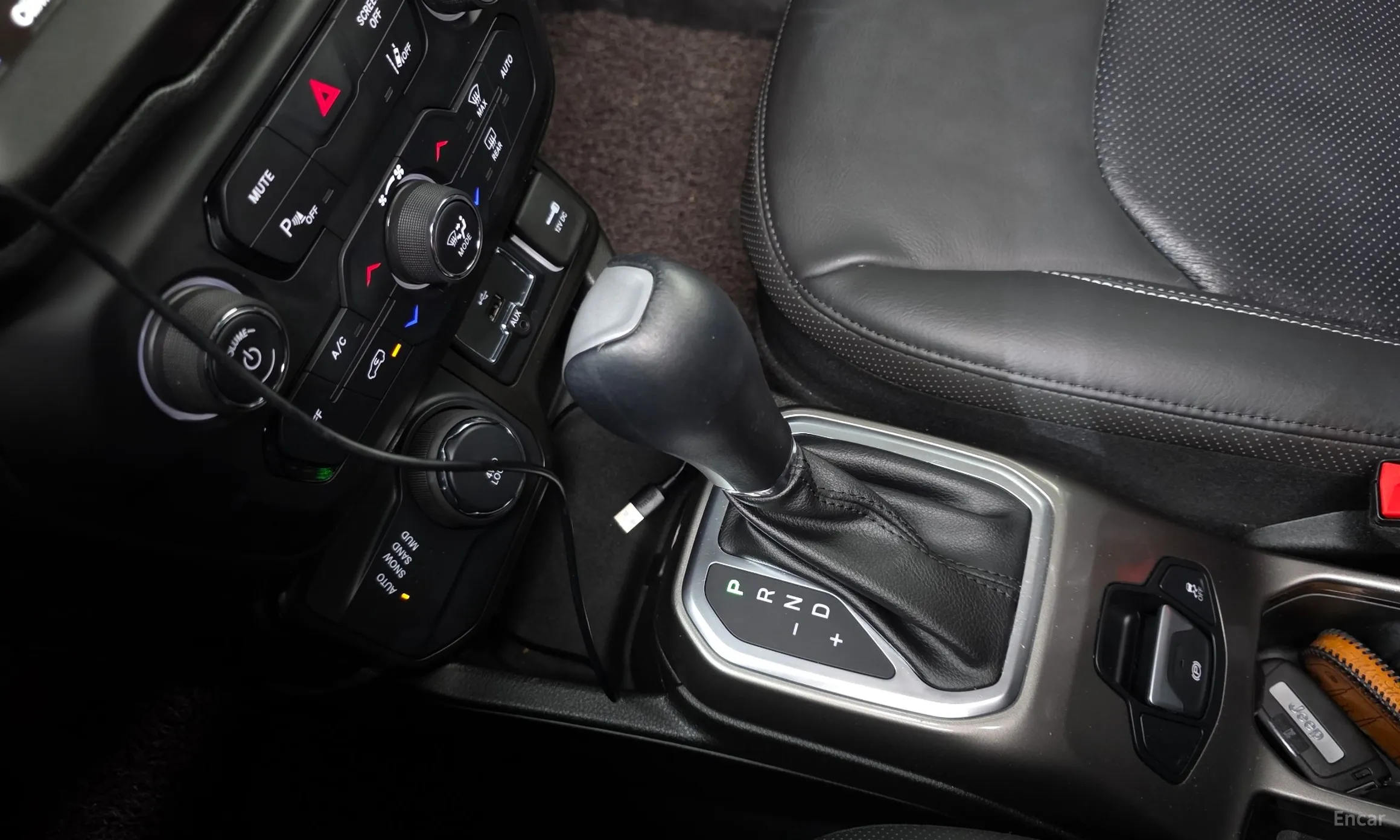 Jeep Renegade превью 9