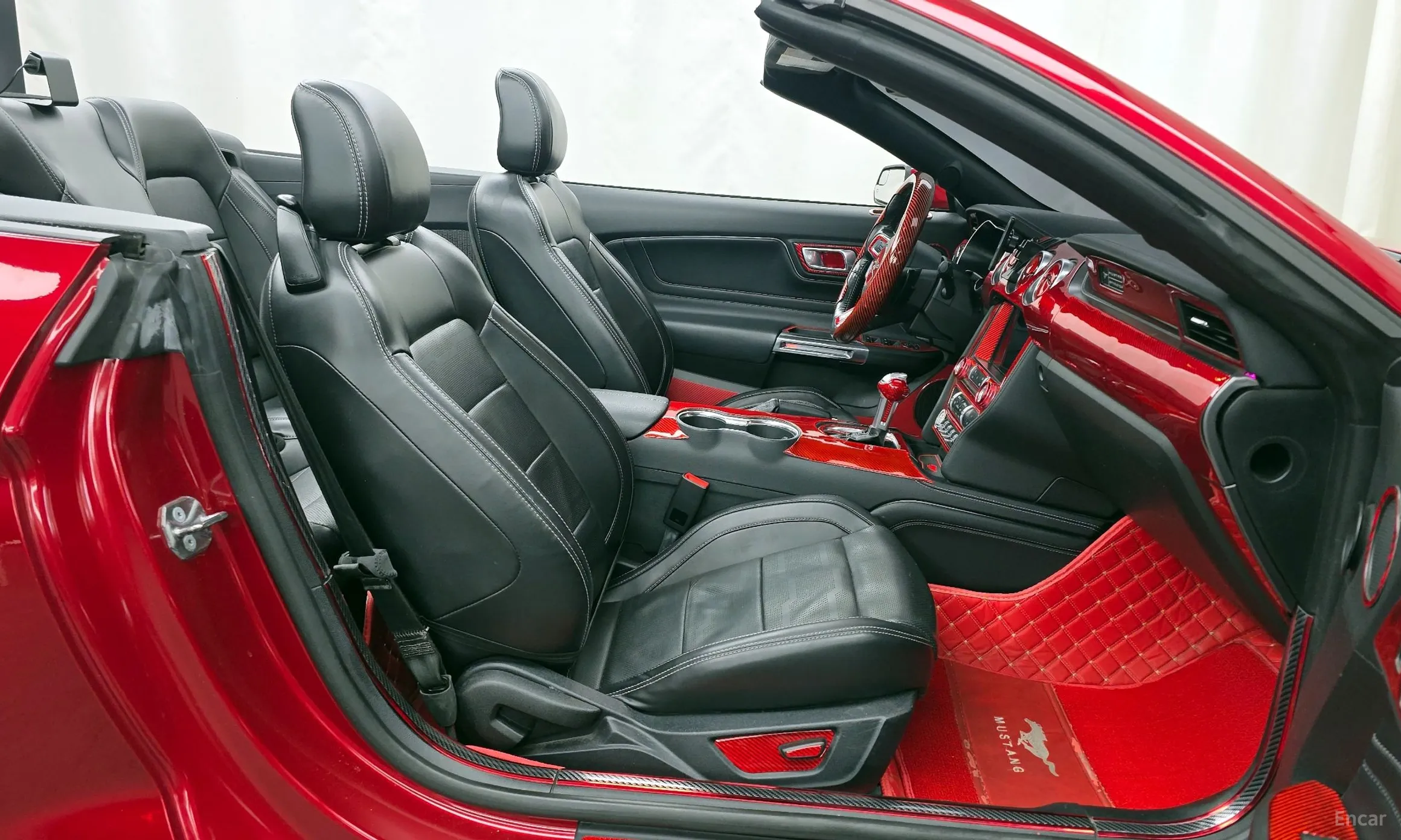 Ford Mustang превью 11