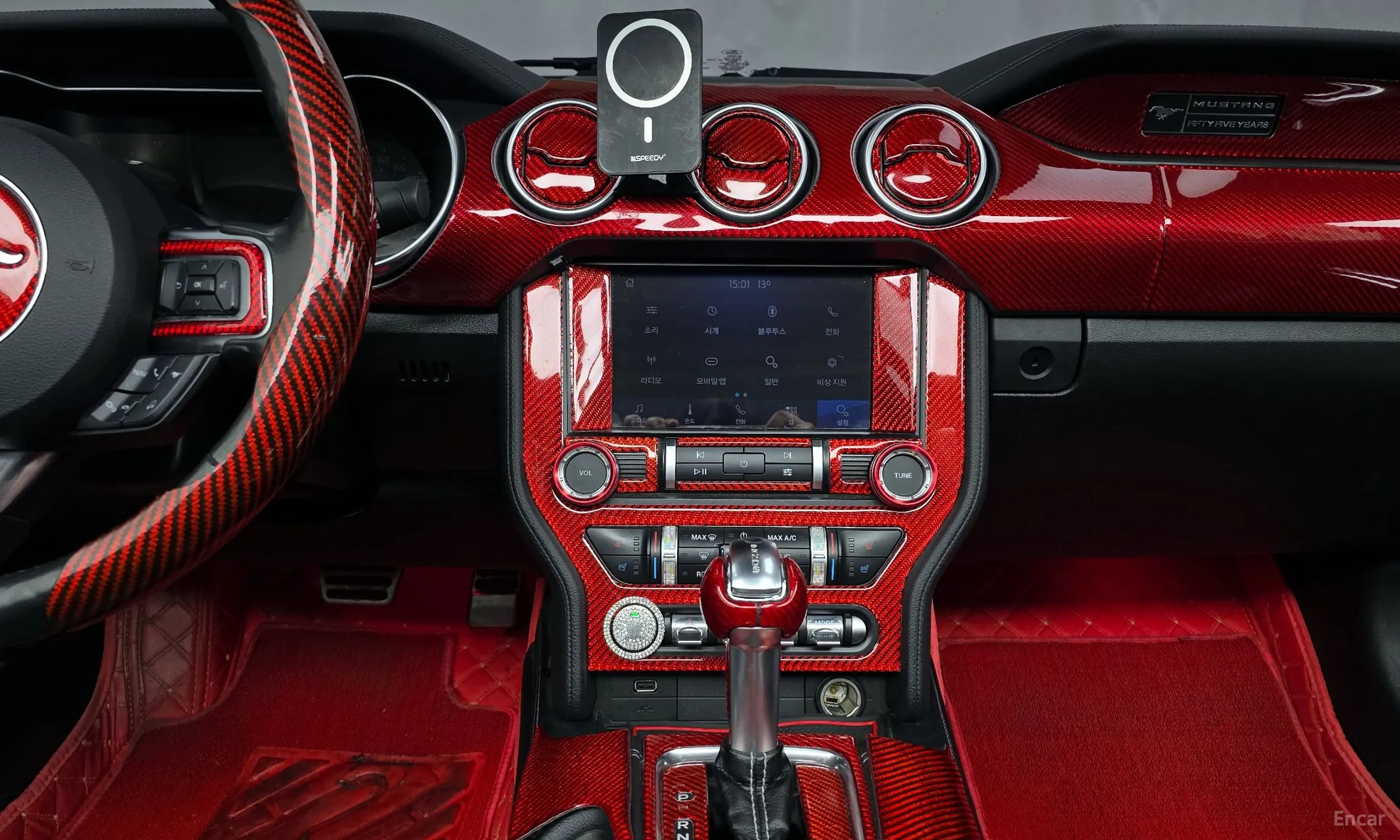 Ford Mustang превью 14