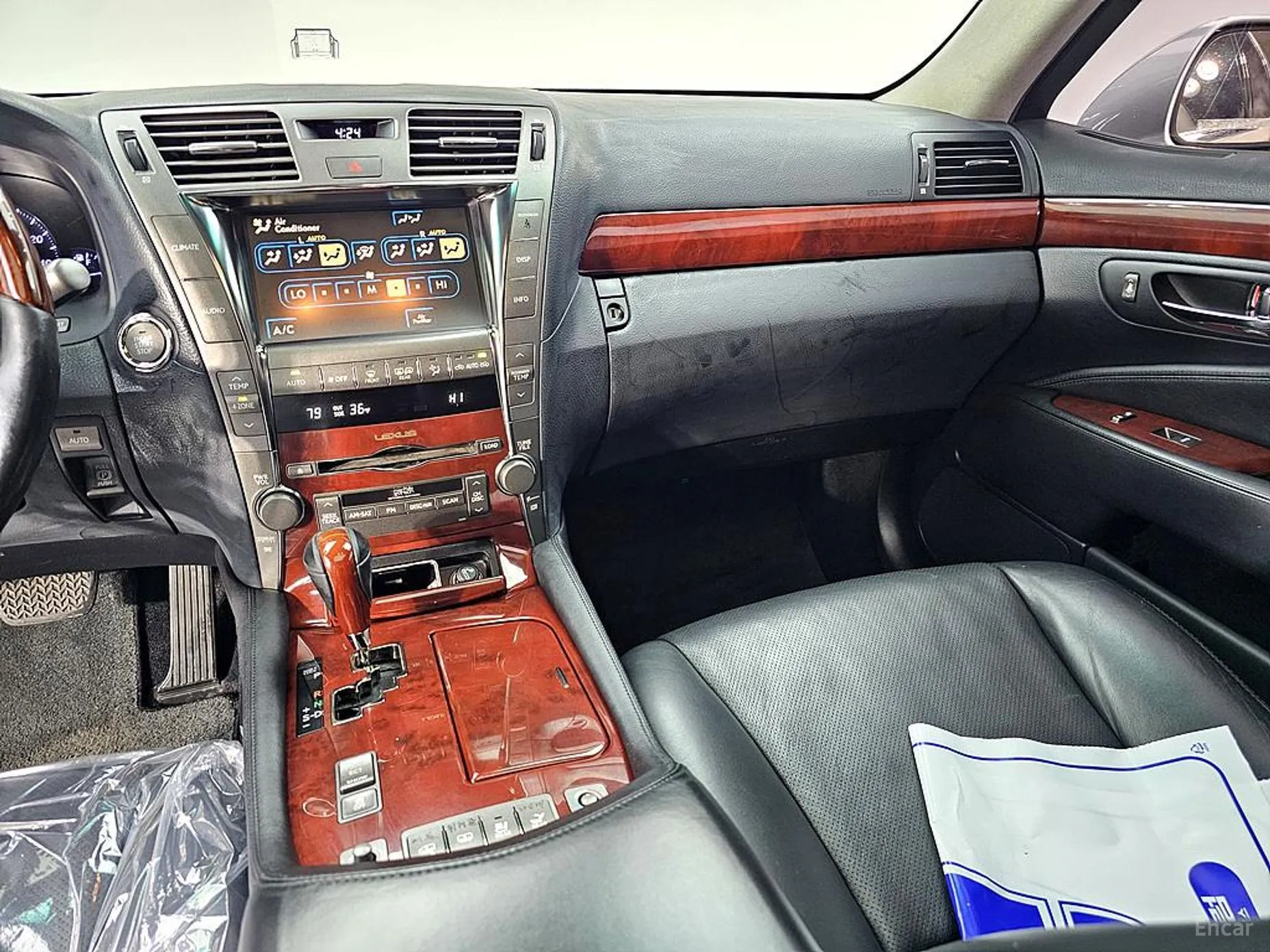 Lexus LS460L превью 10