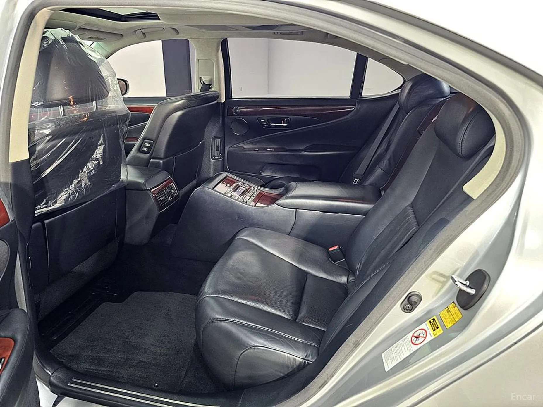 Lexus LS460L превью 9
