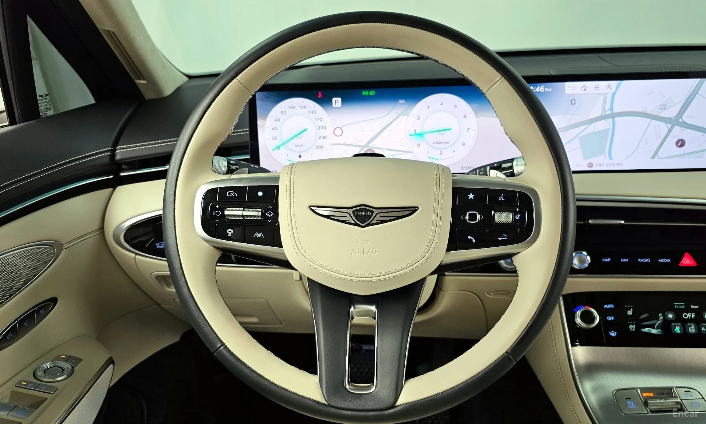 Genesis GV70 превью 13