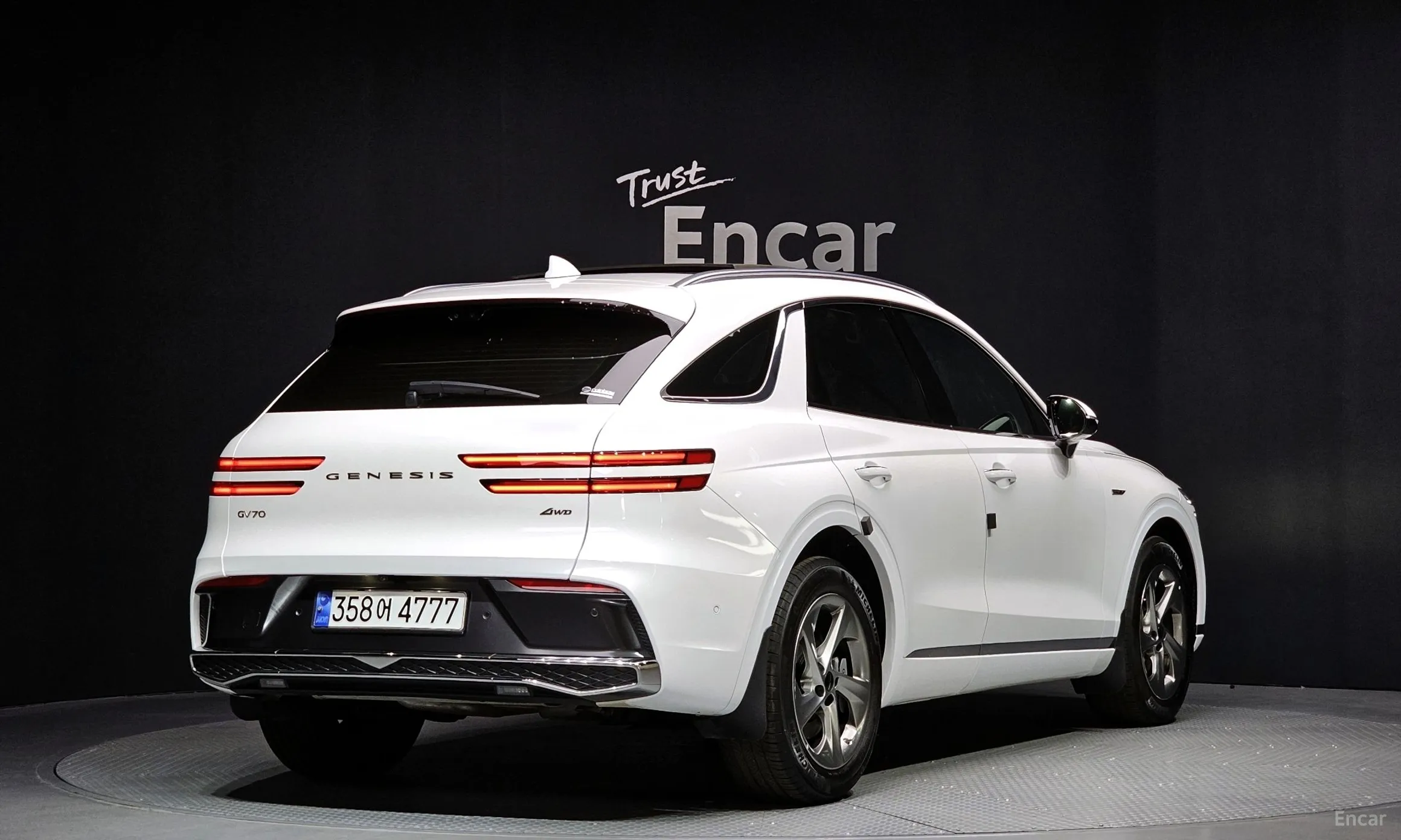 Genesis GV70 превью 2