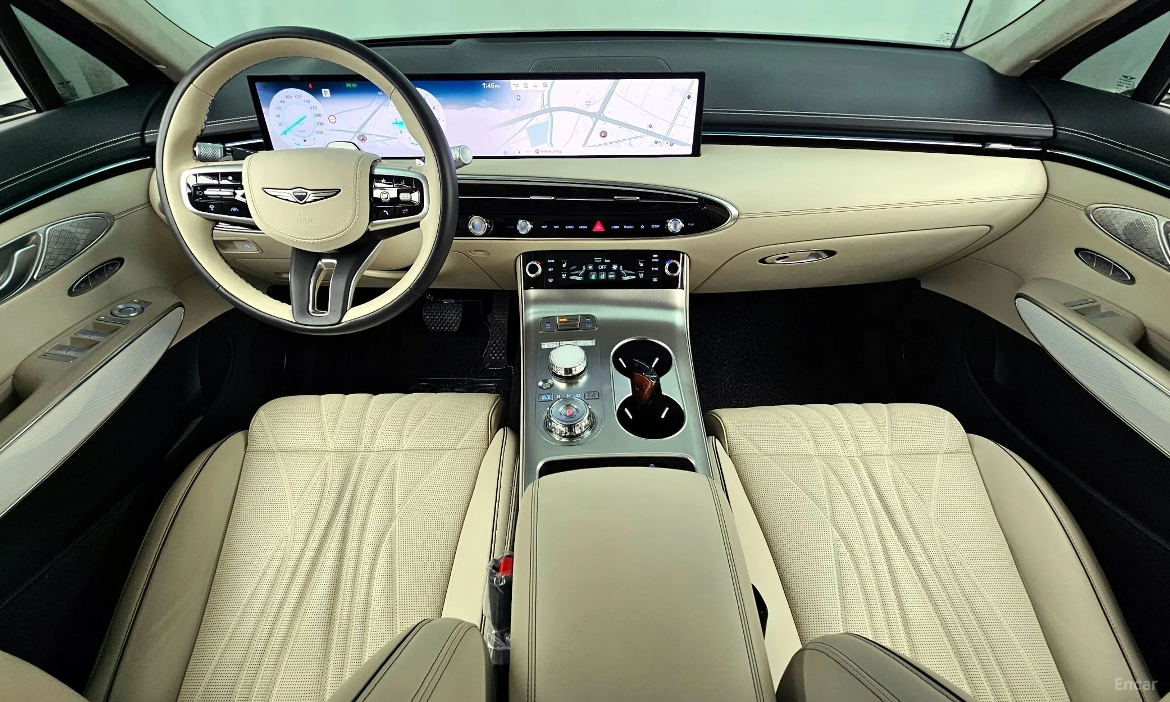 Genesis GV70 превью 7