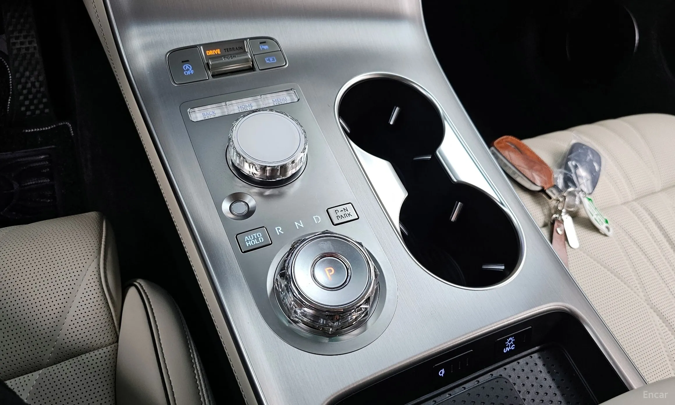 Genesis GV70 превью 9