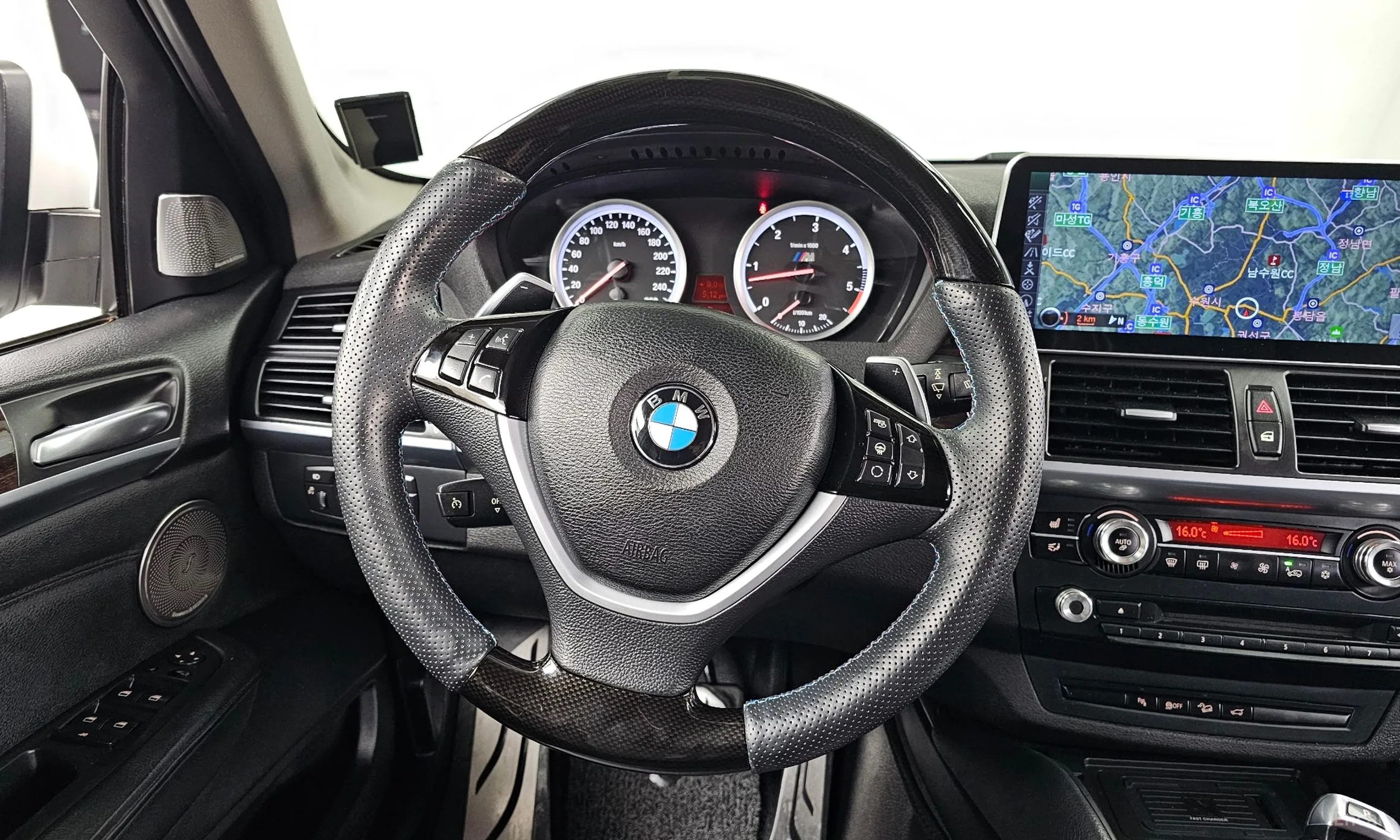 BMW X6 (E71) превью 13