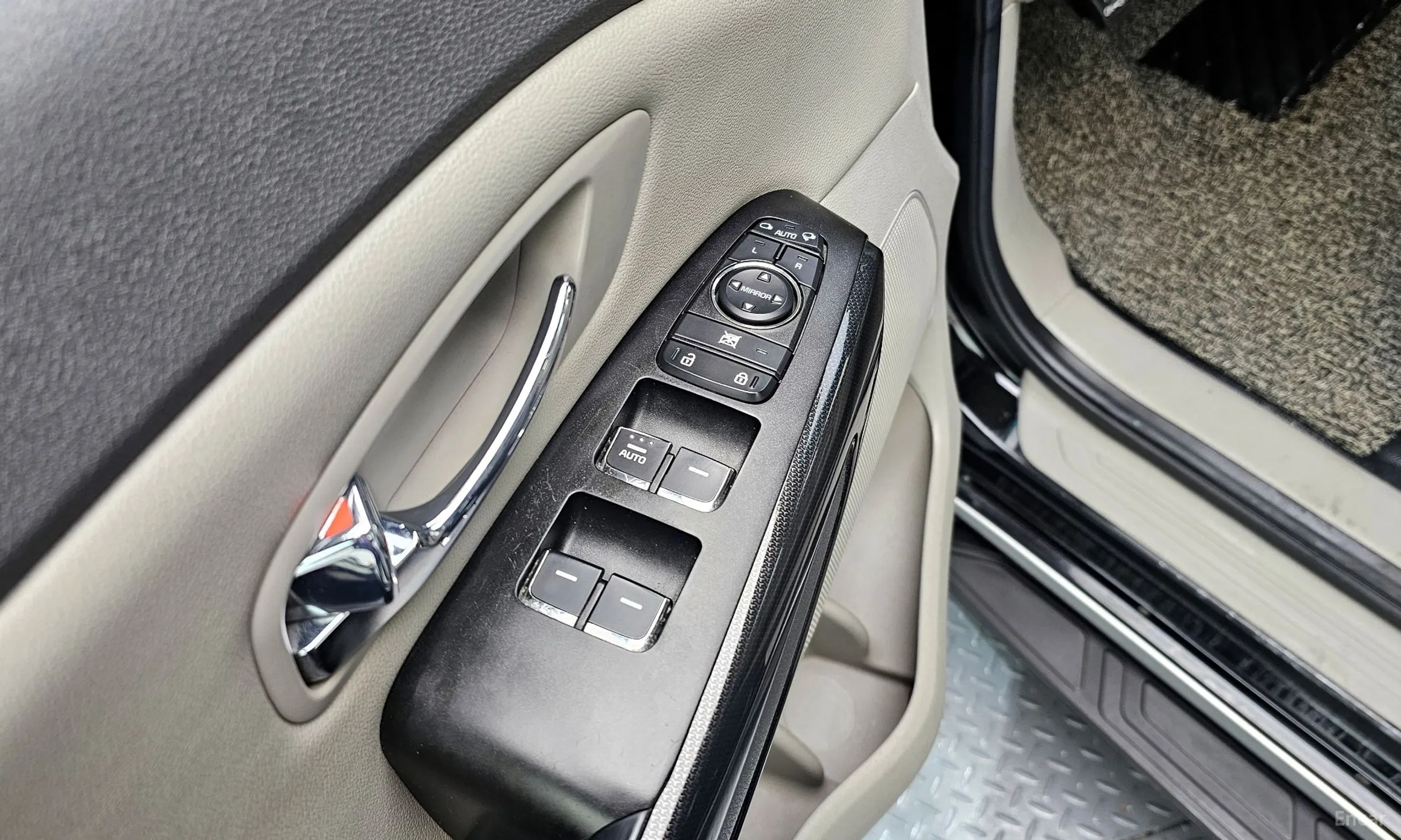 Kia Carnival превью 16