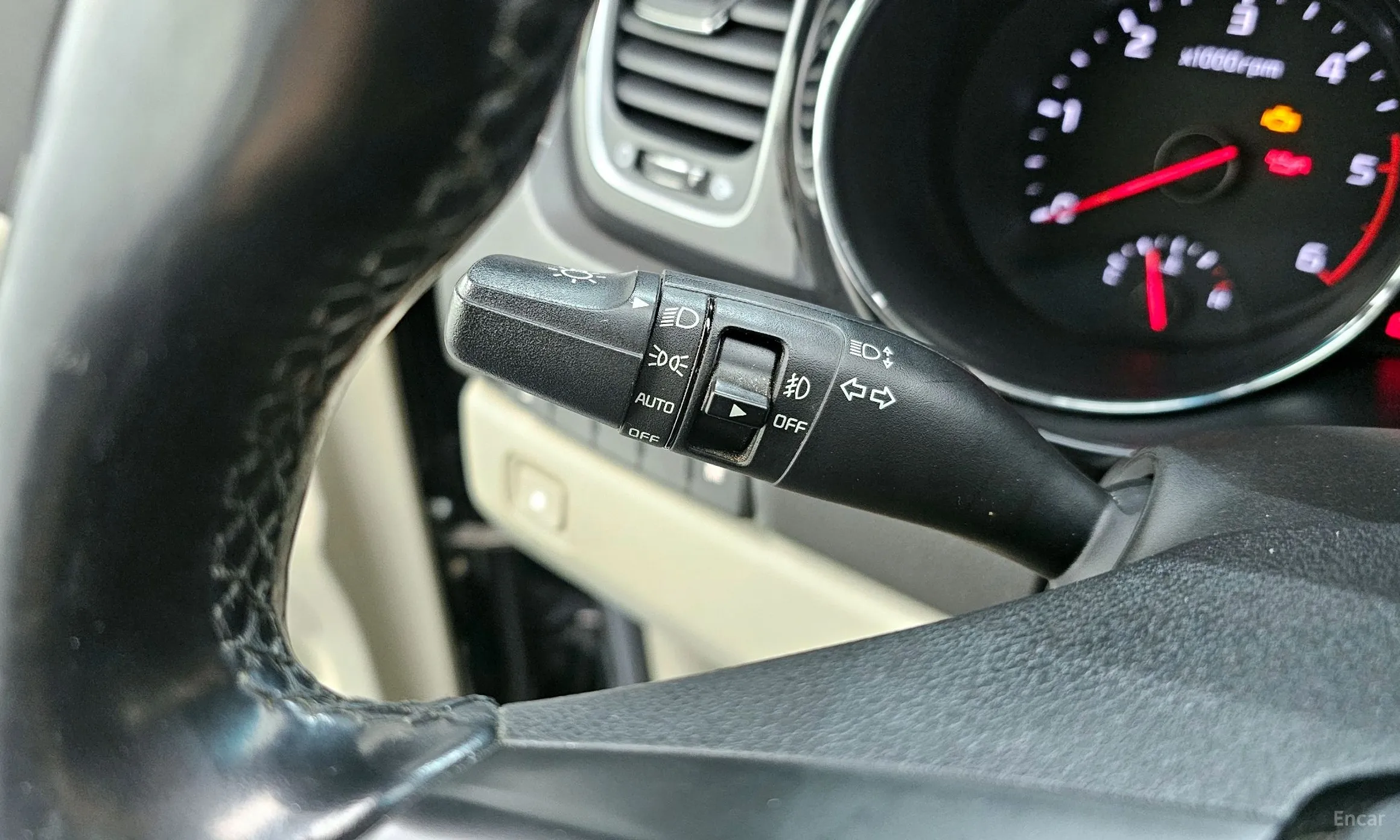 Kia Carnival превью 17