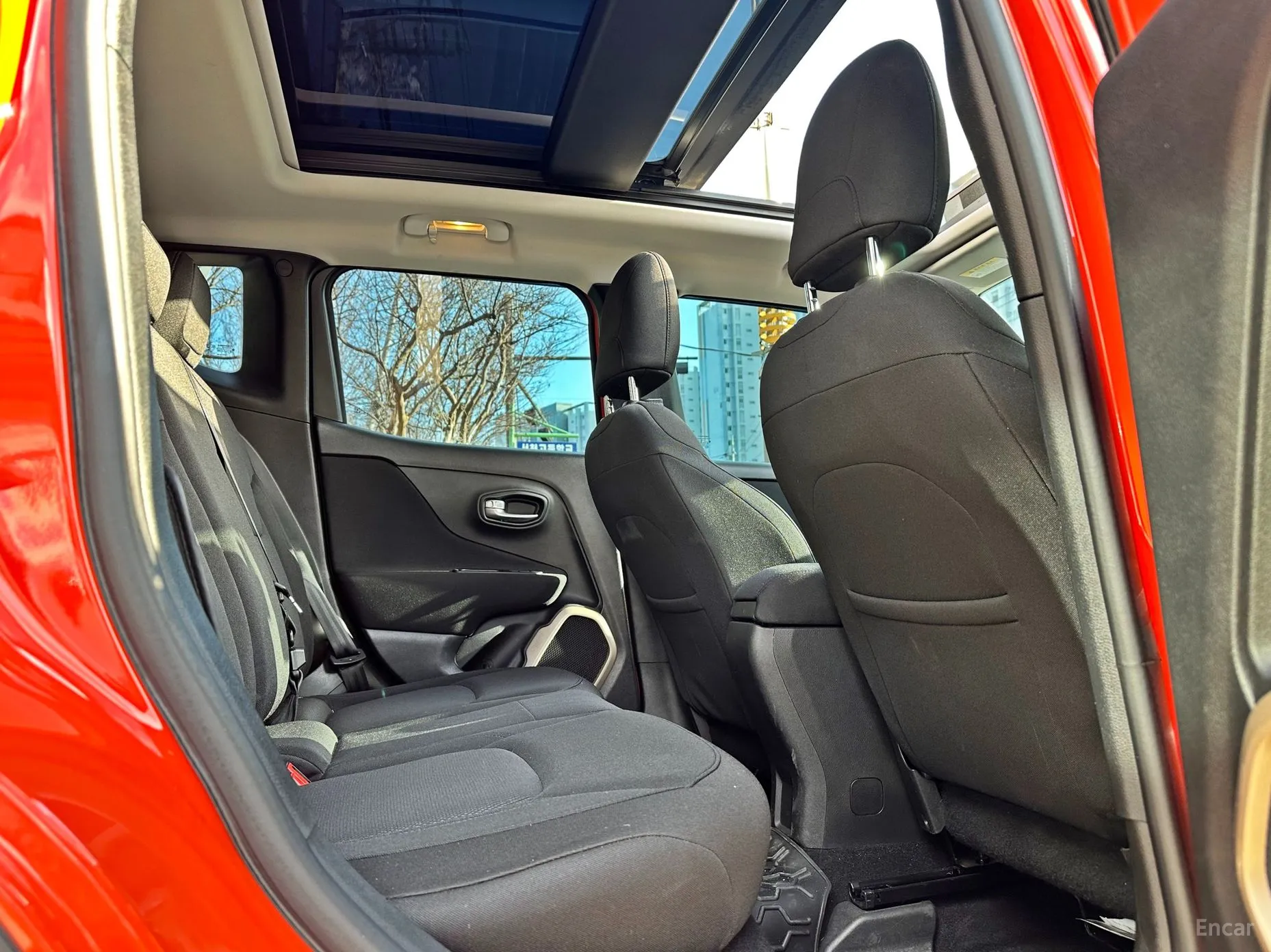 Jeep Renegade превью 7