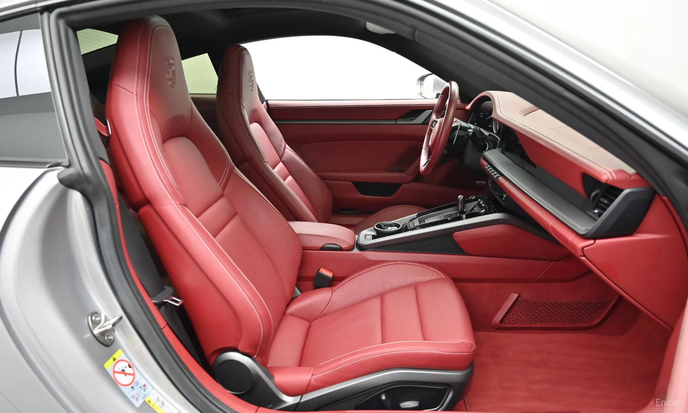 Porsche 911 (992) превью 10