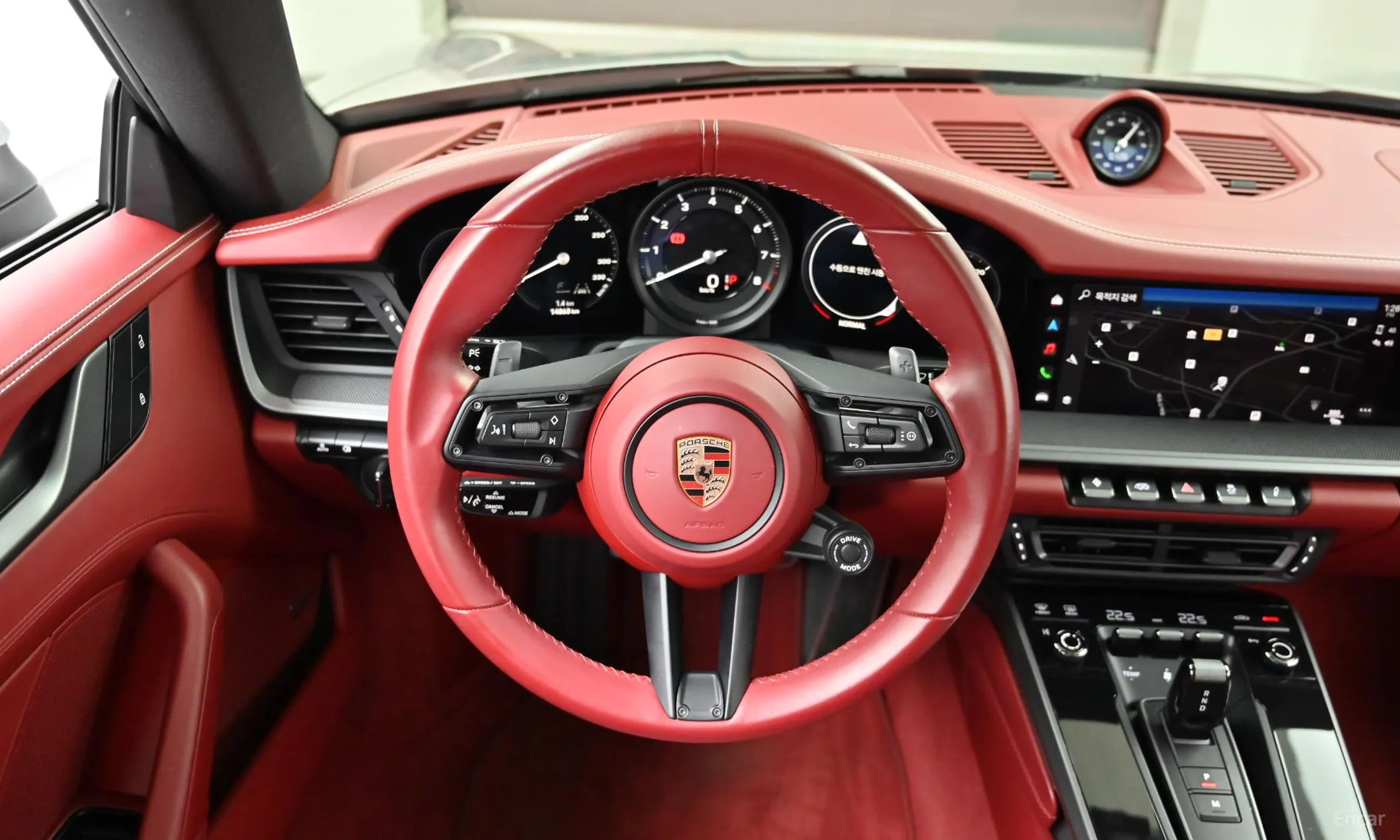 Porsche 911 (992) превью 13
