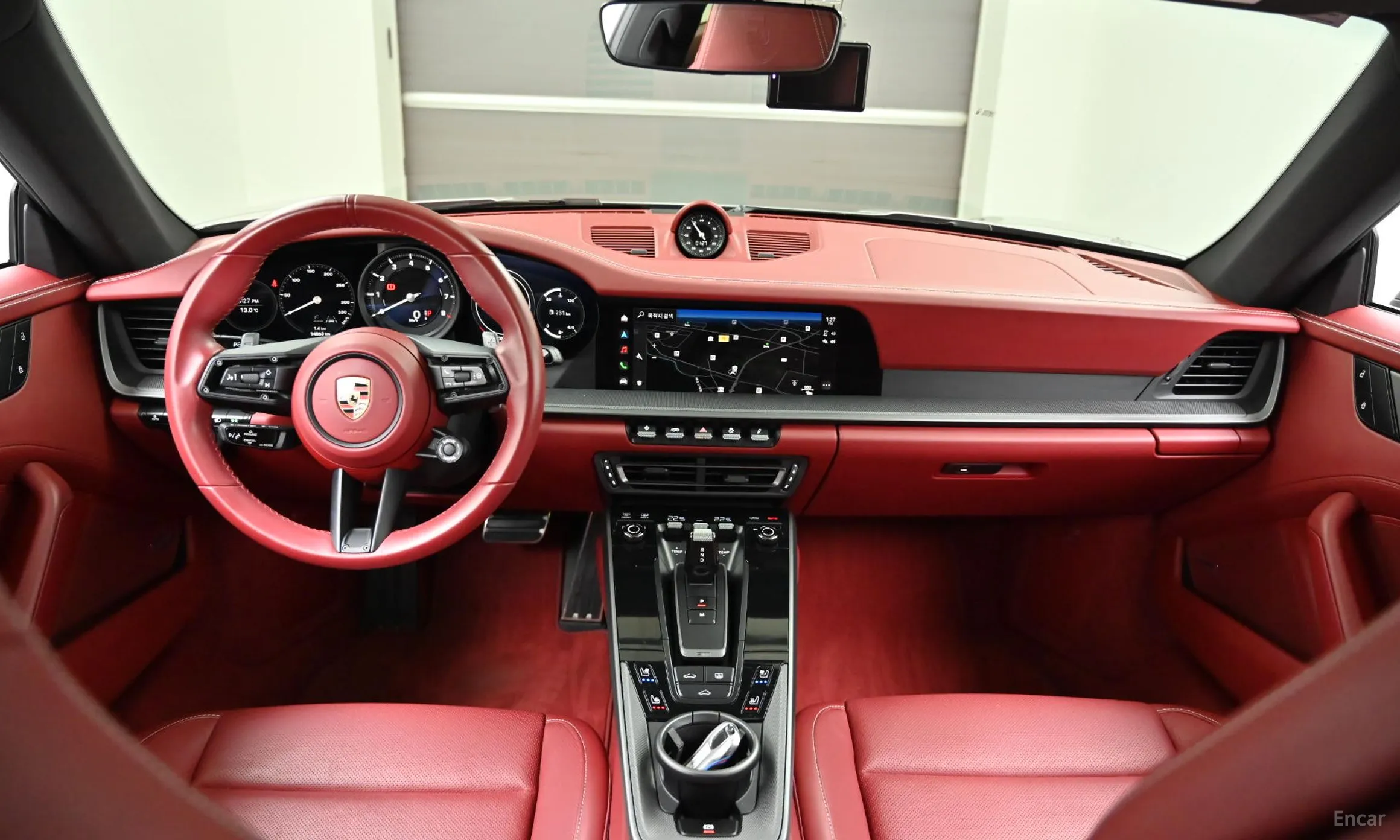 Porsche 911 (992) превью 7