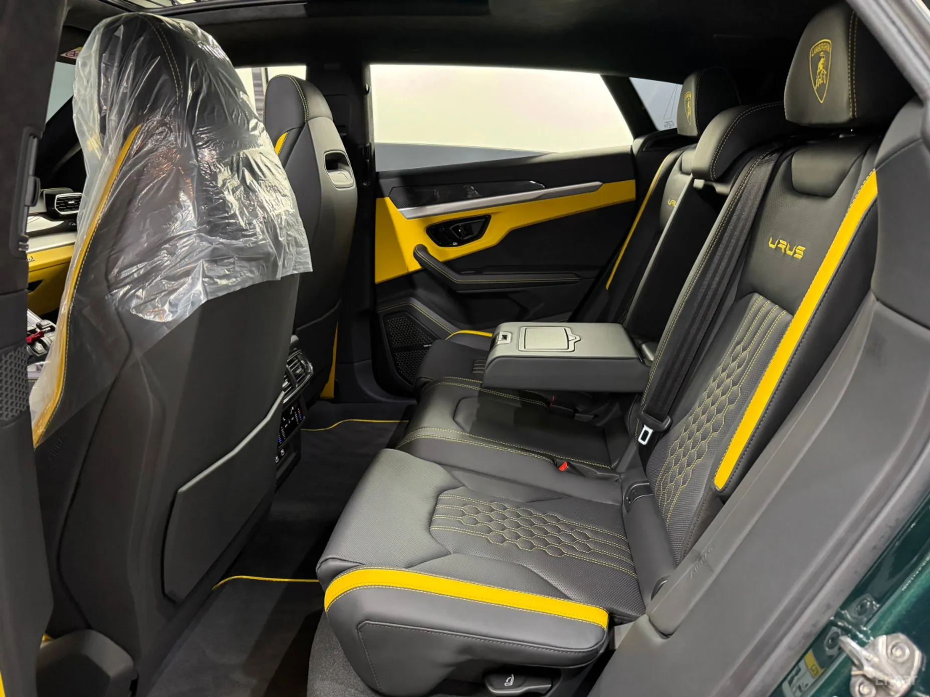Lamborghini Urus превью 14