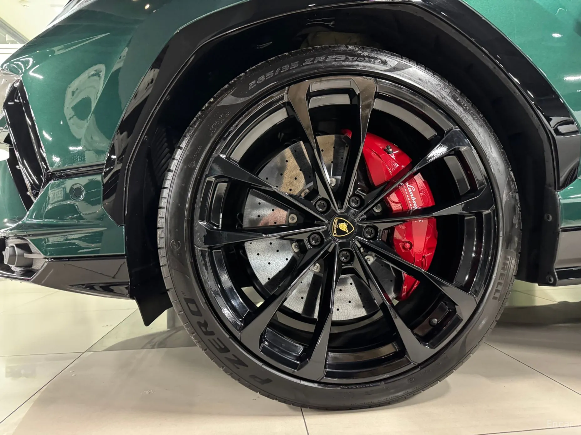 Lamborghini Urus превью 17