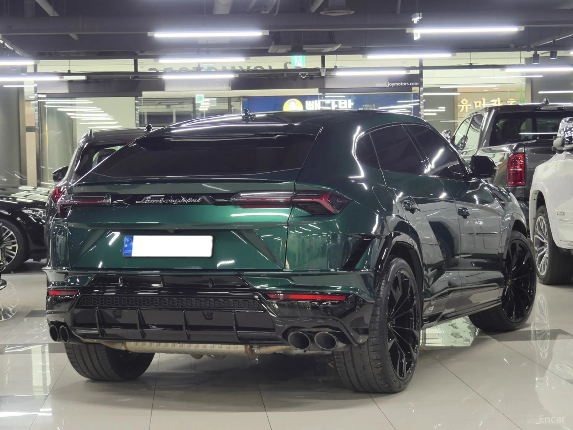 Lamborghini Urus превью 3