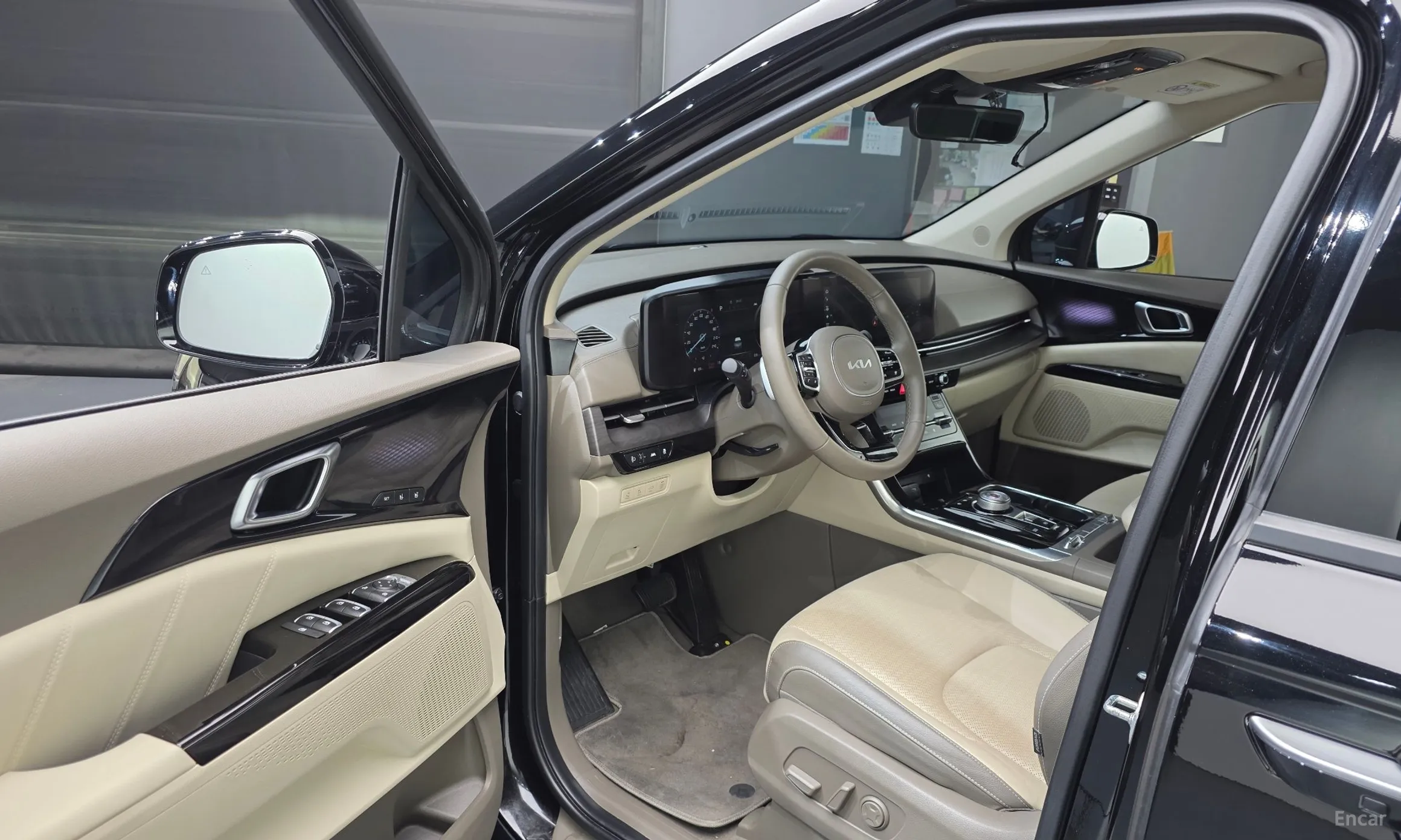 Kia Carnival Gen 4 превью 10