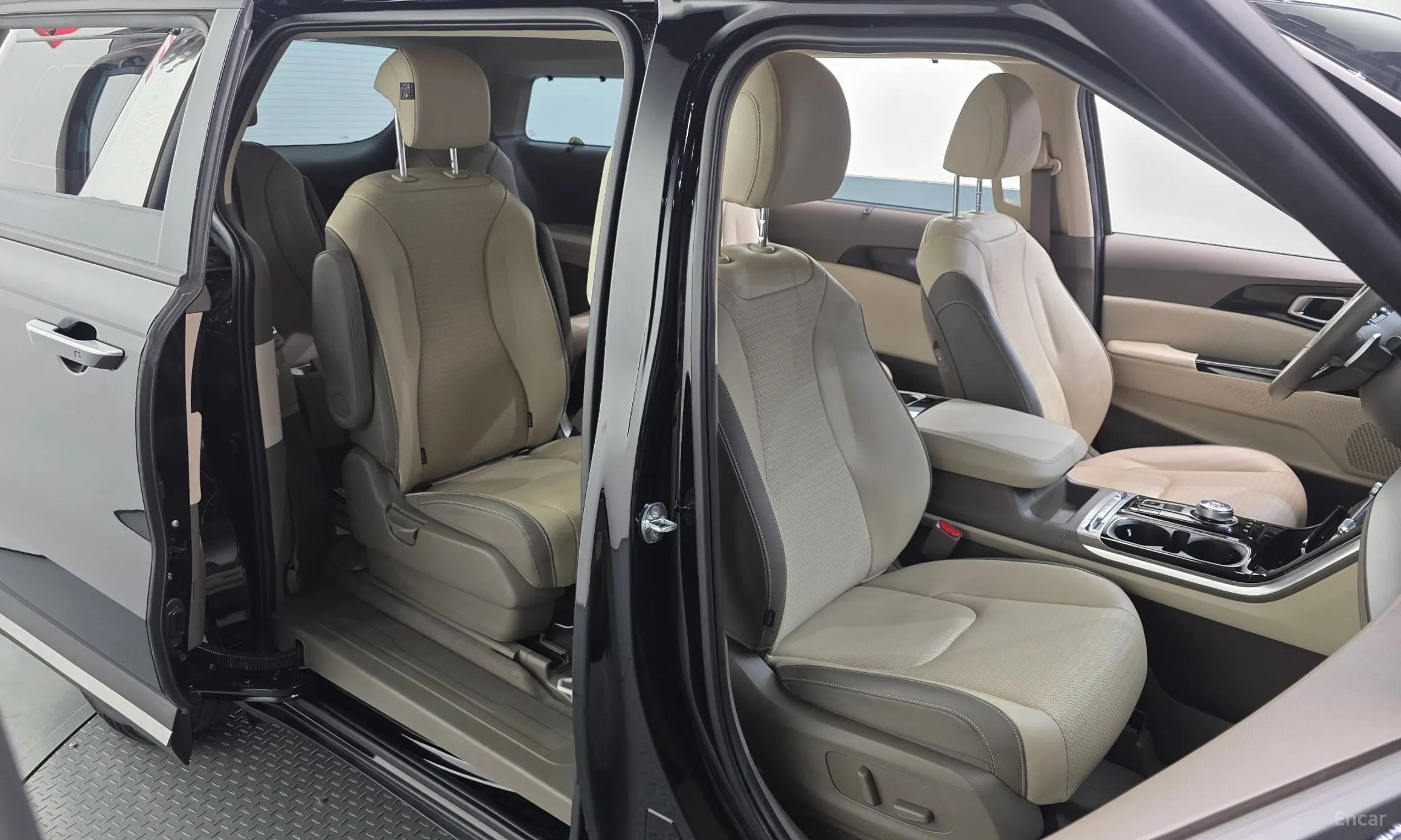 Kia Carnival Gen 4 превью 12