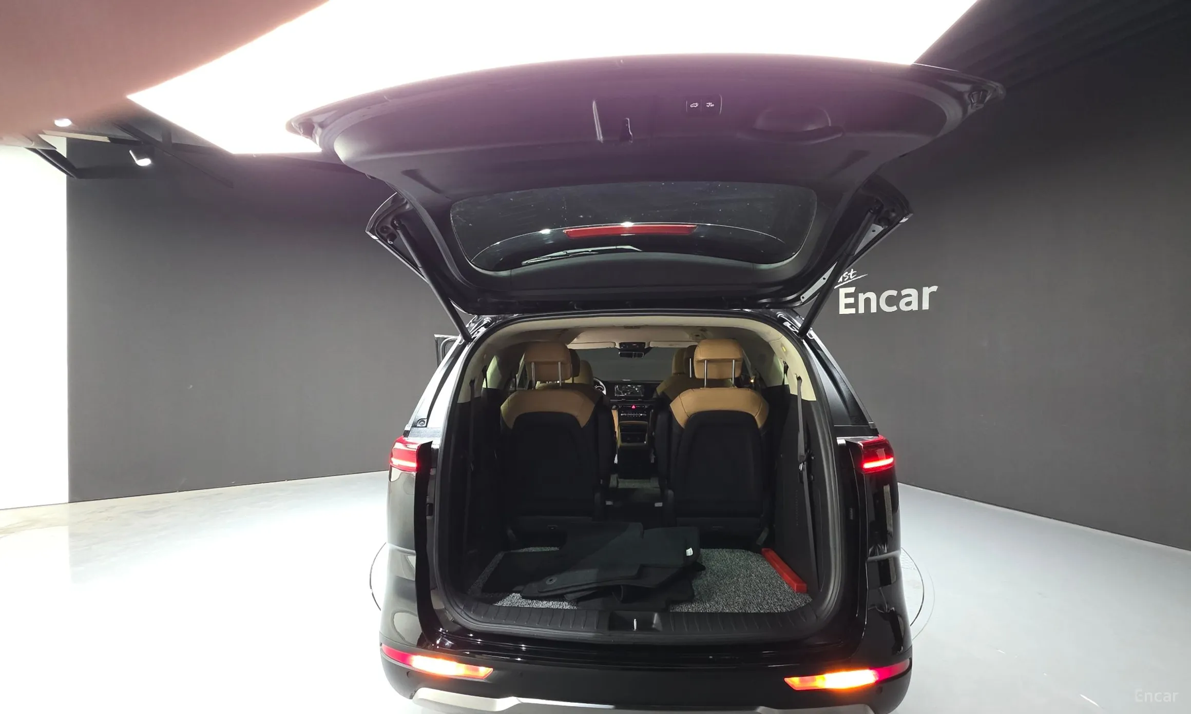 Kia Carnival Gen 4 превью 20