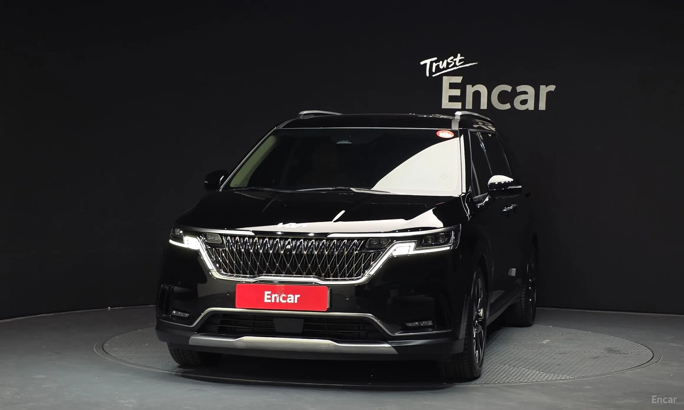 Kia Carnival Gen 4 превью 3