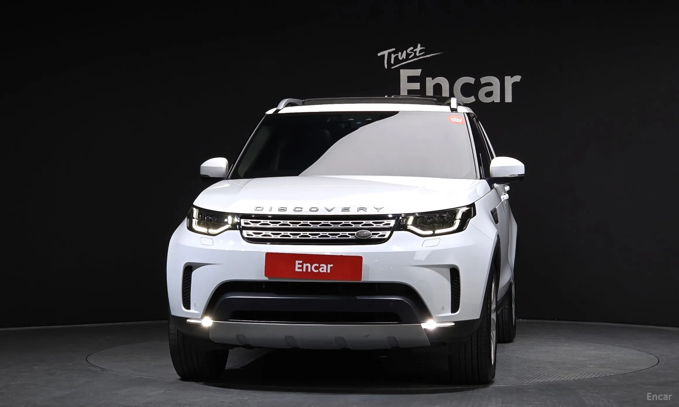 Land Rover Discovery 5 превью 3
