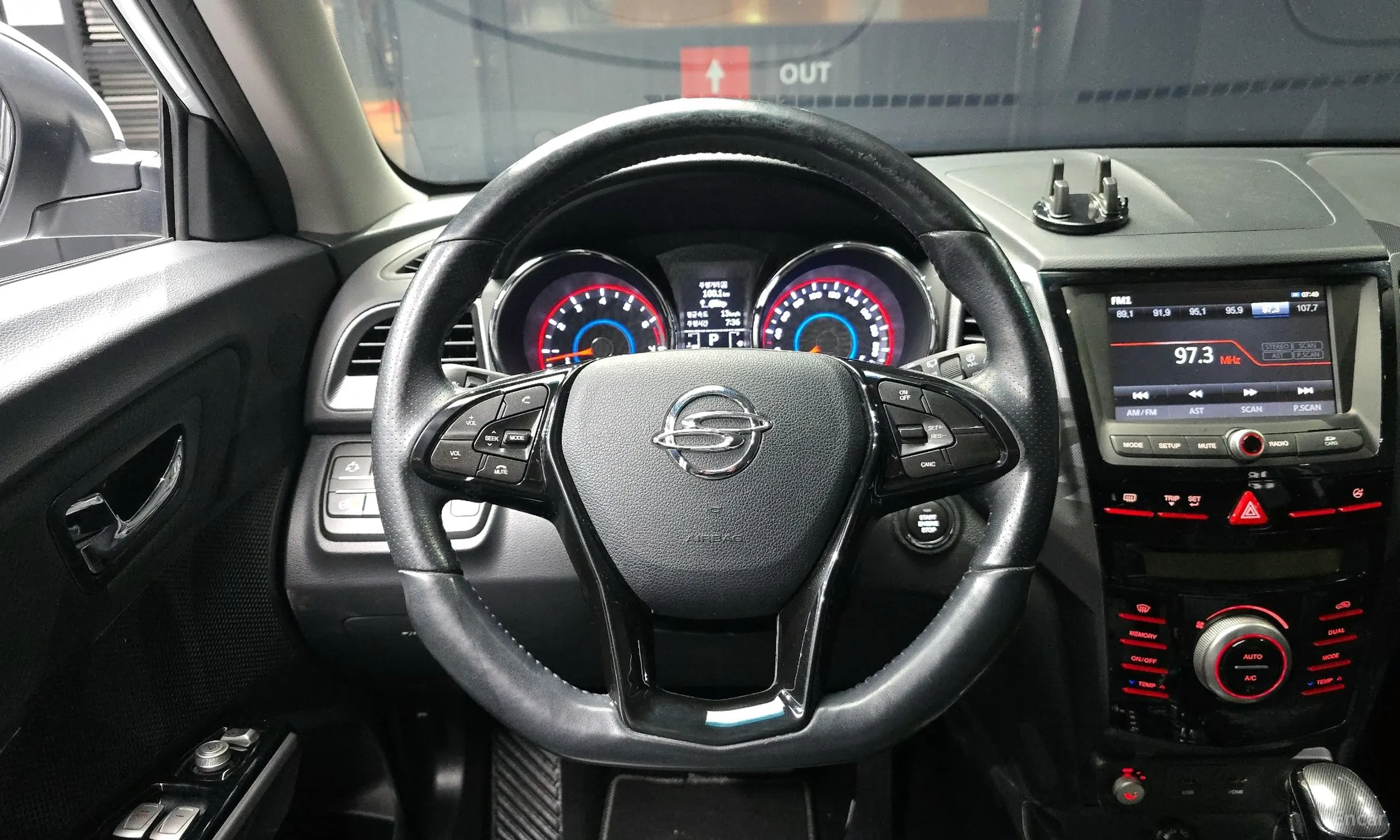 KG Mobility (SsangYong) Tivoli, Lazio превью 13