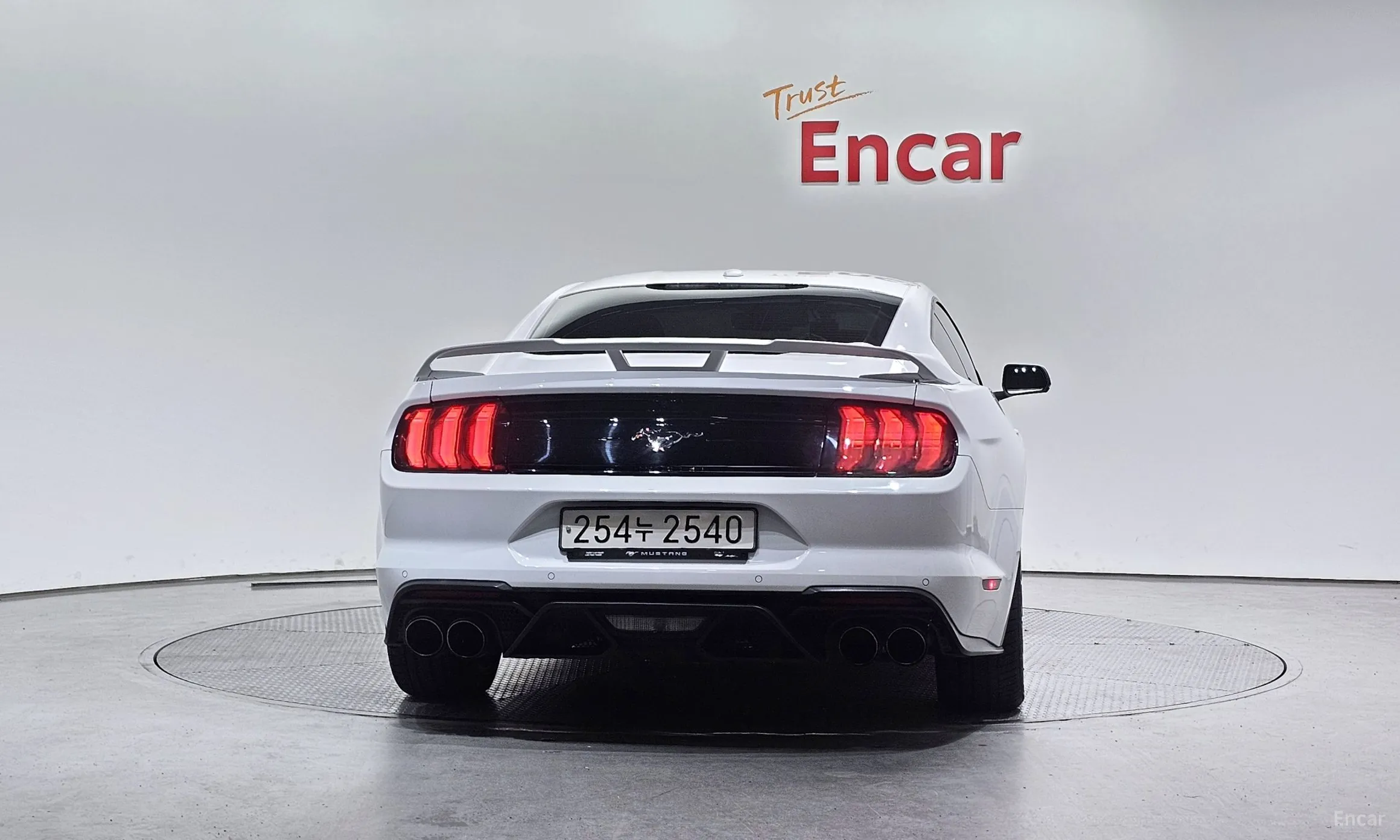 Ford Mustang превью 4