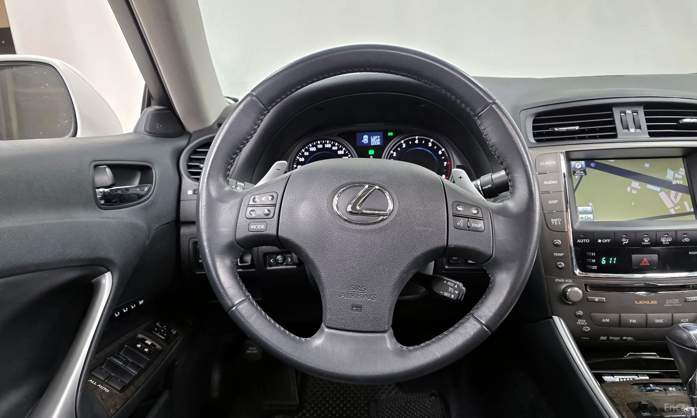 Lexus IS250 превью 13