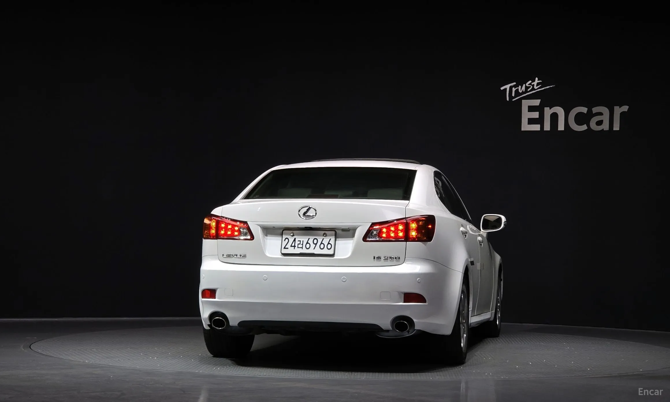 Lexus IS250 превью 4
