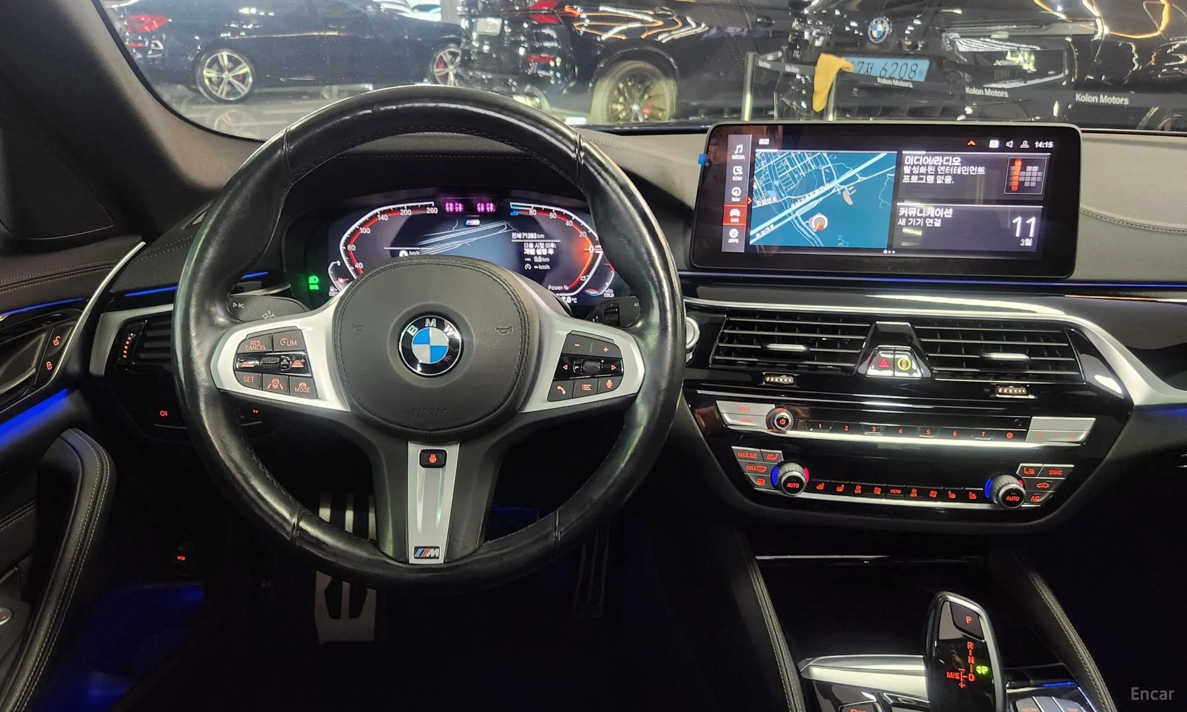 BMW 5 Series (G30) превью 15
