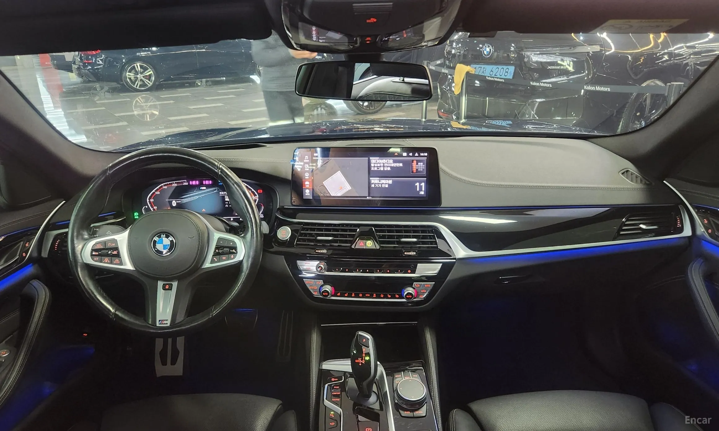 BMW 5 Series (G30) превью 7