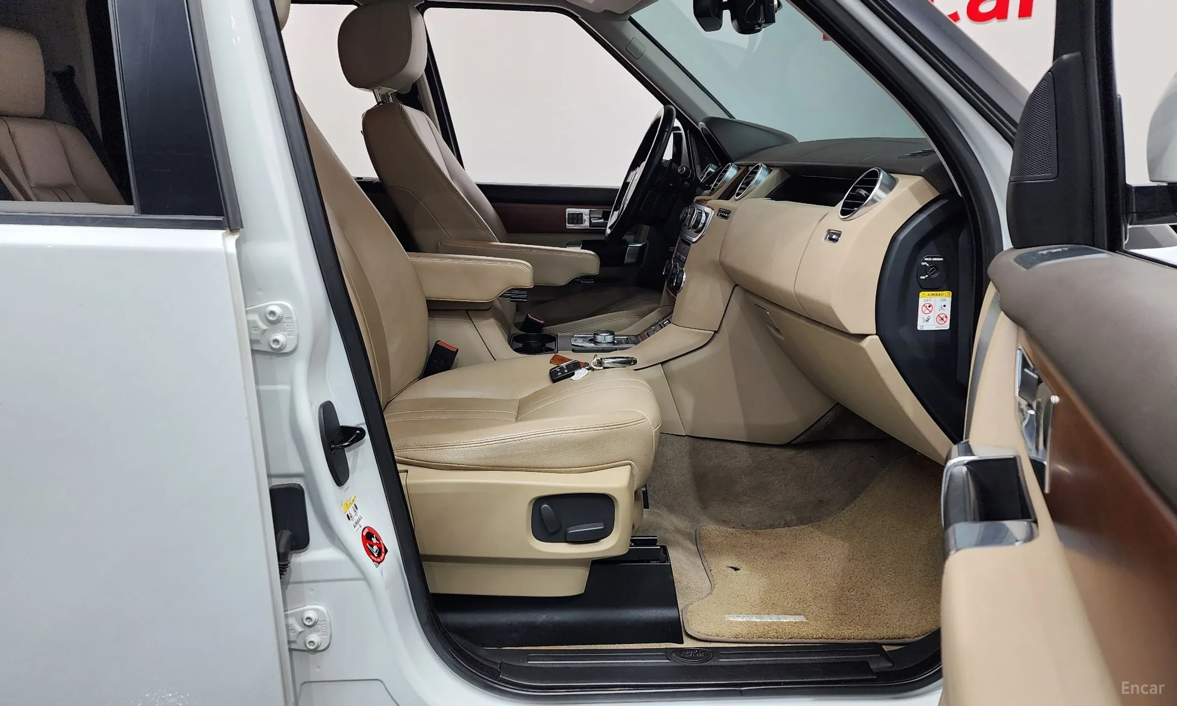 Land Rover Discovery 4 превью 11