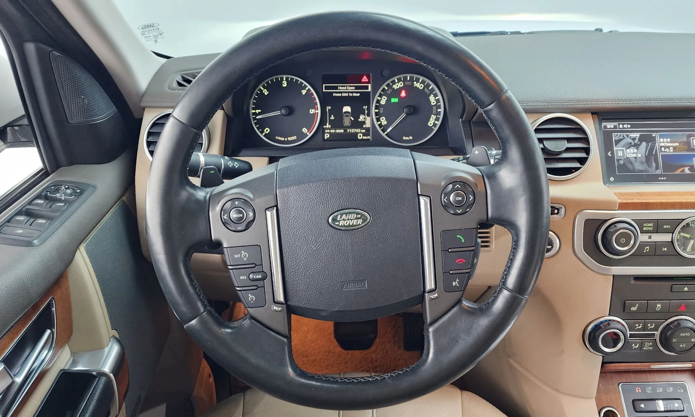 Land Rover Discovery 4 превью 13