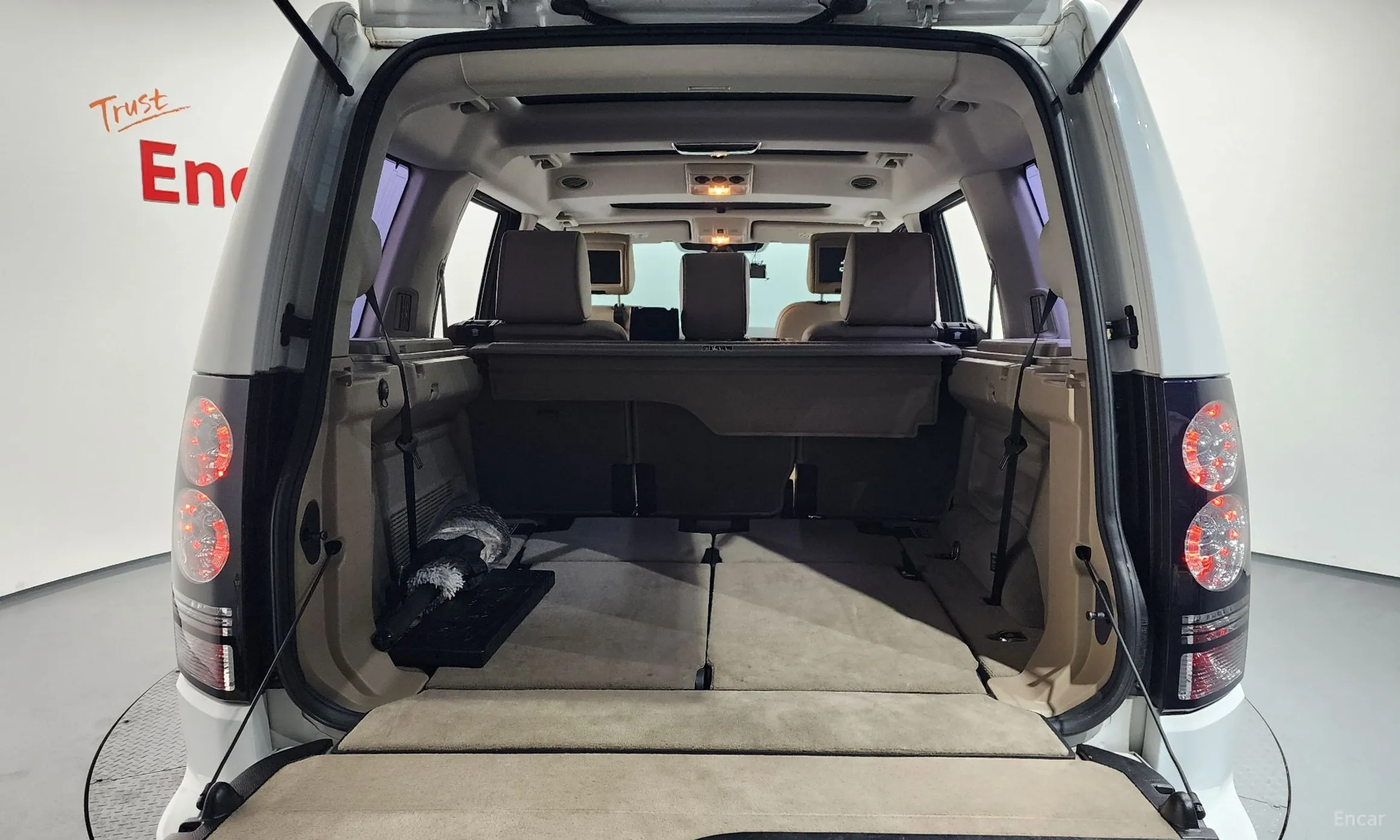 Land Rover Discovery 4 превью 20