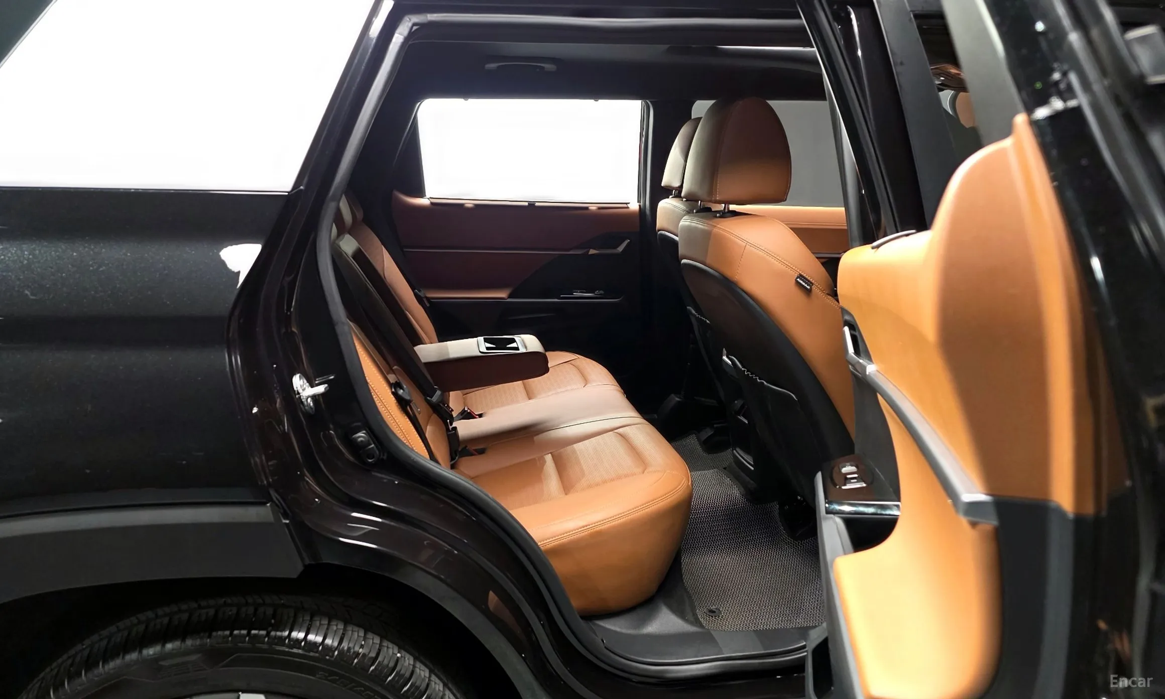 KG Mobility (SsangYong) Torres превью 12