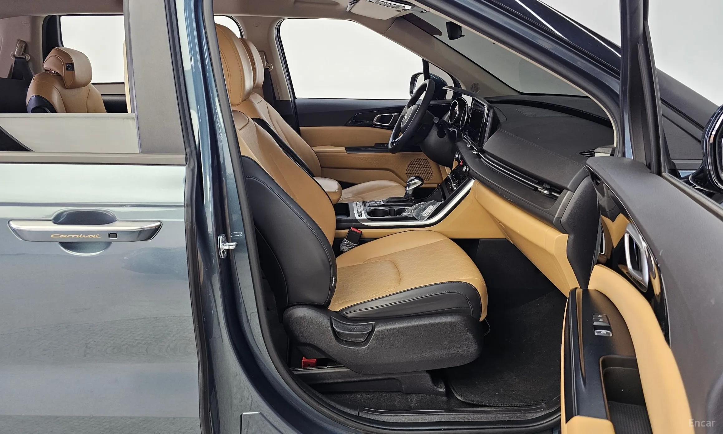 Kia Carnival Gen 4 превью 11