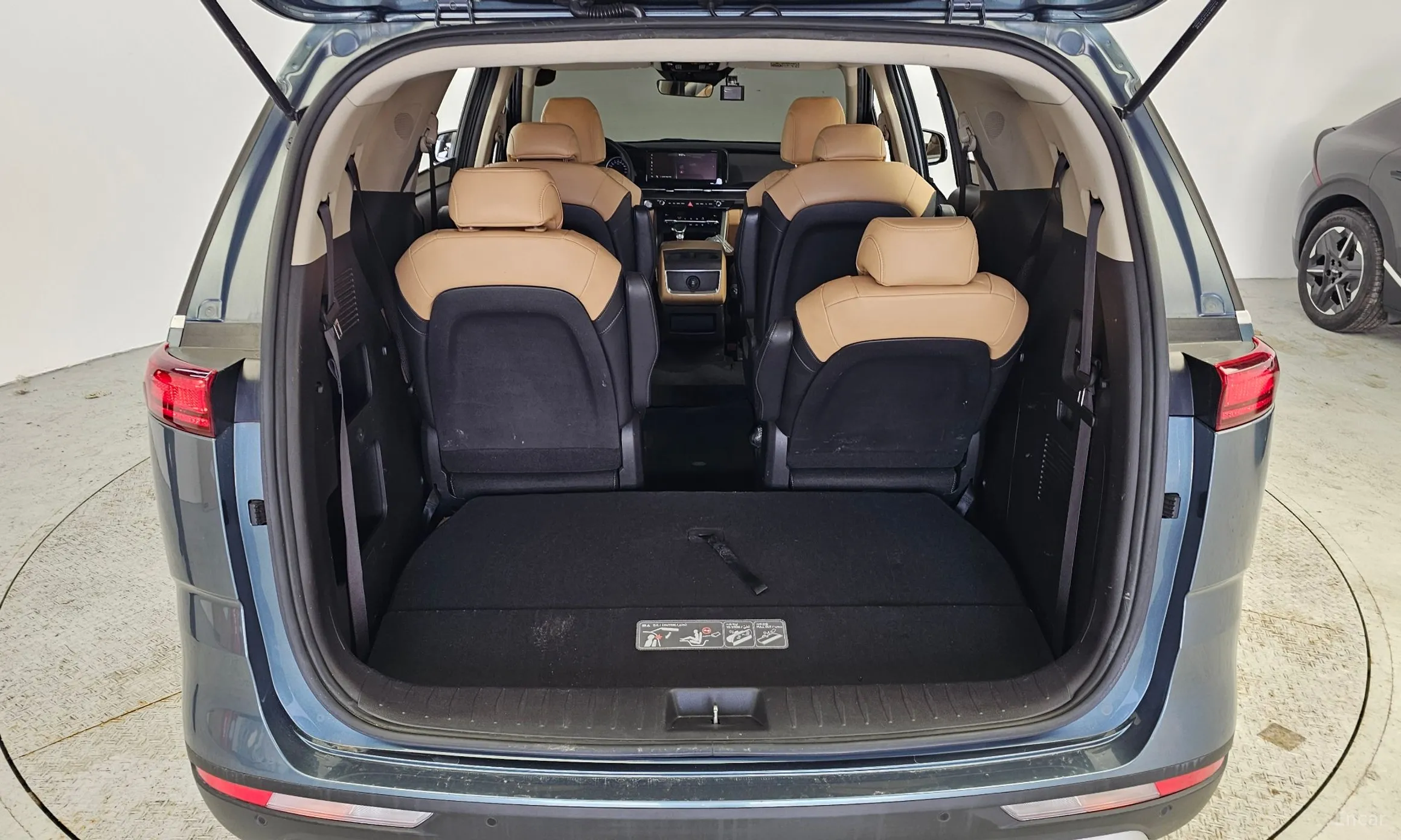 Kia Carnival Gen 4 превью 20